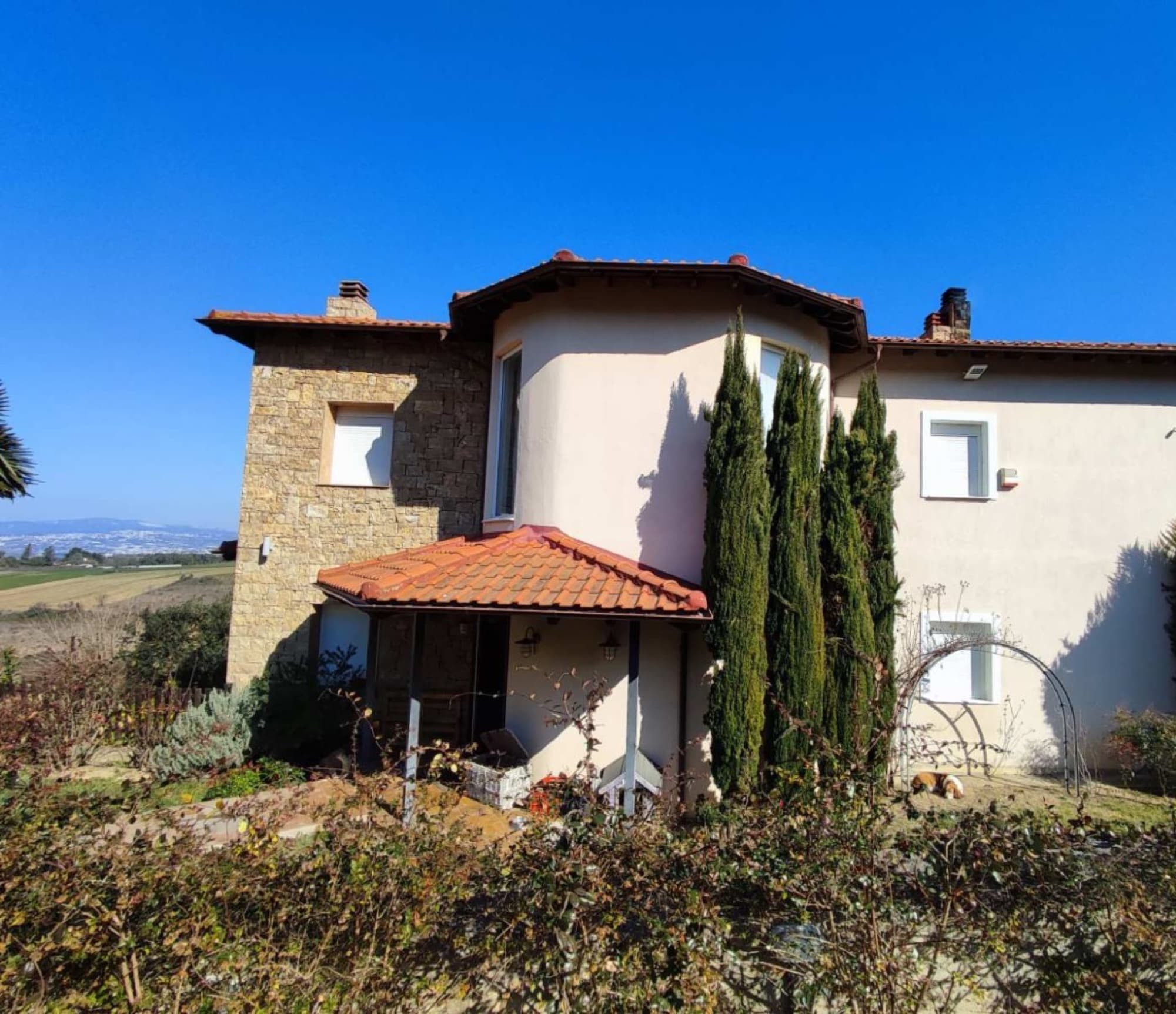 380 m² Four-Bedroom Villa for Sale in Trilofo, Trilofo – photo 25 of 27