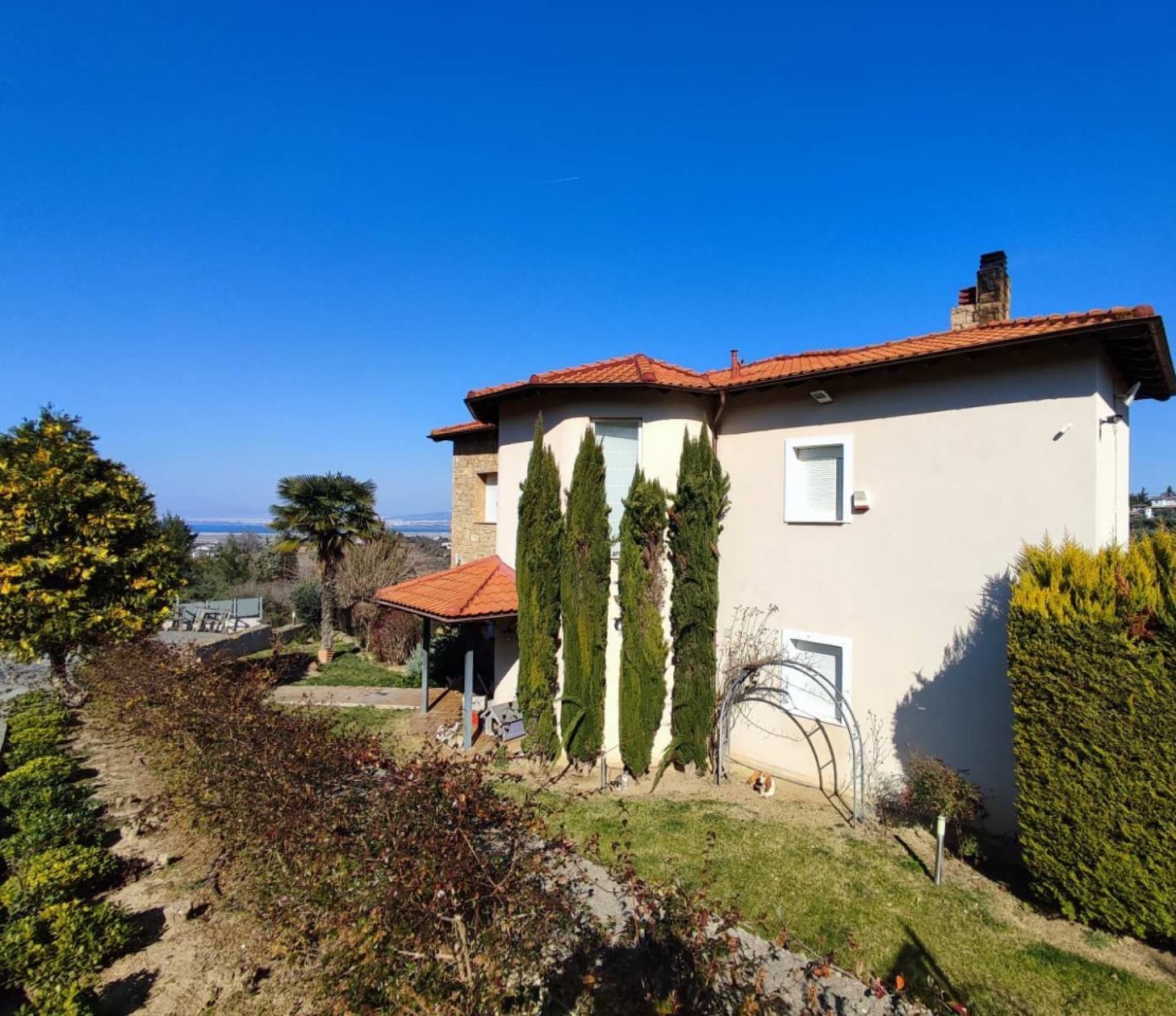 380 m² Four-Bedroom Villa for Sale in Trilofo, Trilofo – photo 26 of 27