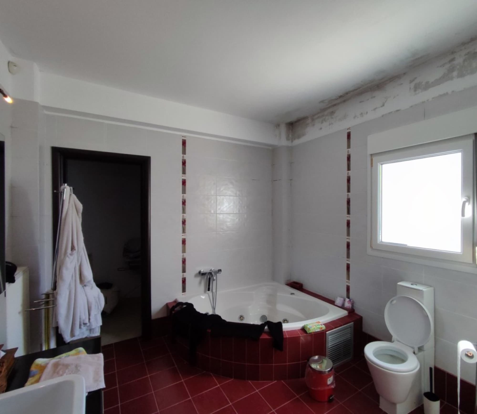 380 m² Four-Bedroom Villa for Sale in Trilofo, Trilofo – photo 24 of 27
