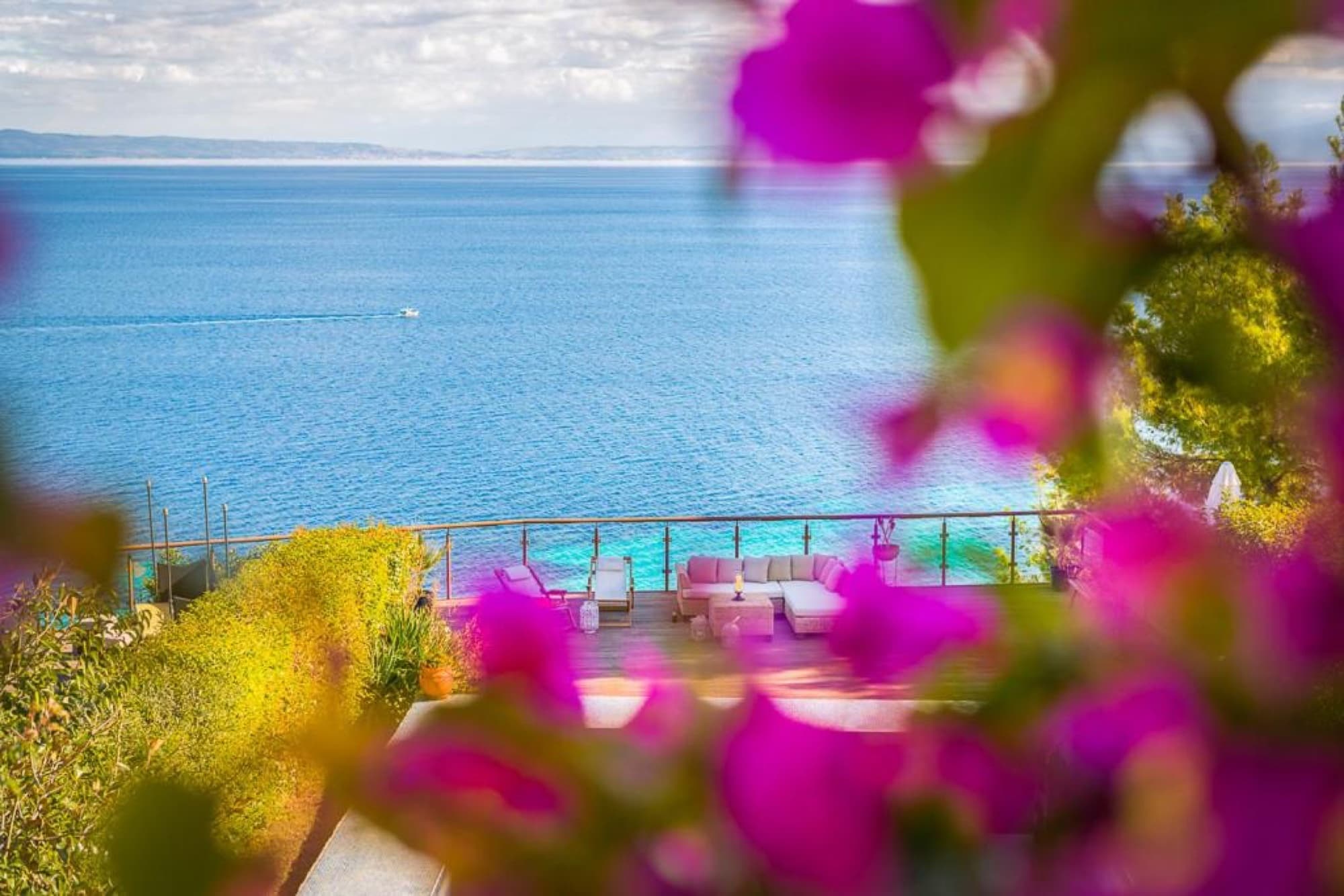 Four-Bedroom Seafront Villa for Sale in Afytos, 170 m², Afytos – photo 6 of 26