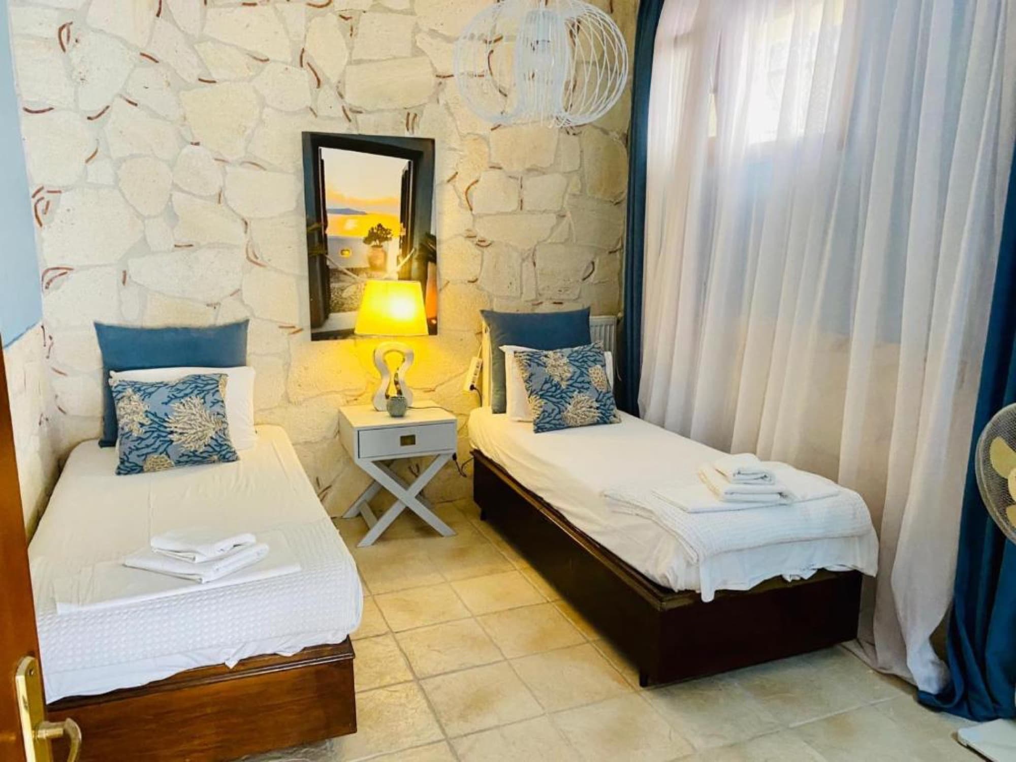 Four-Bedroom Seafront Villa for Sale in Afytos, 170 m², Afytos – photo 13 of 26