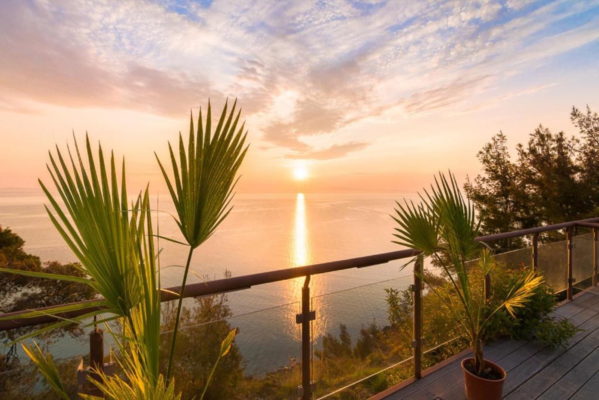 Four-Bedroom Seafront Villa for Sale in Afytos, 170 m², Afytos – photo 17 of 26