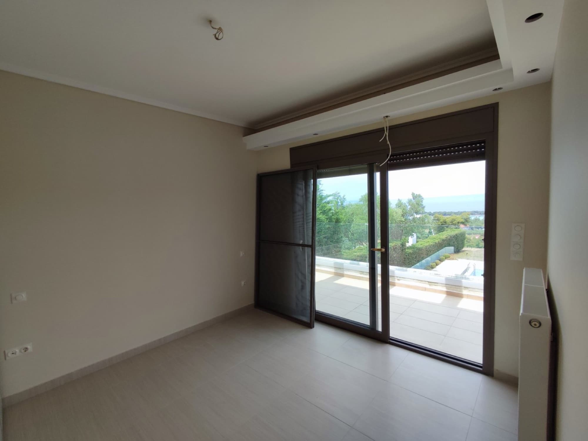 Five-Bedroom Maisonette for Sale in Pefkochori, Halkidiki, Pefkochori – photo 8 of 42