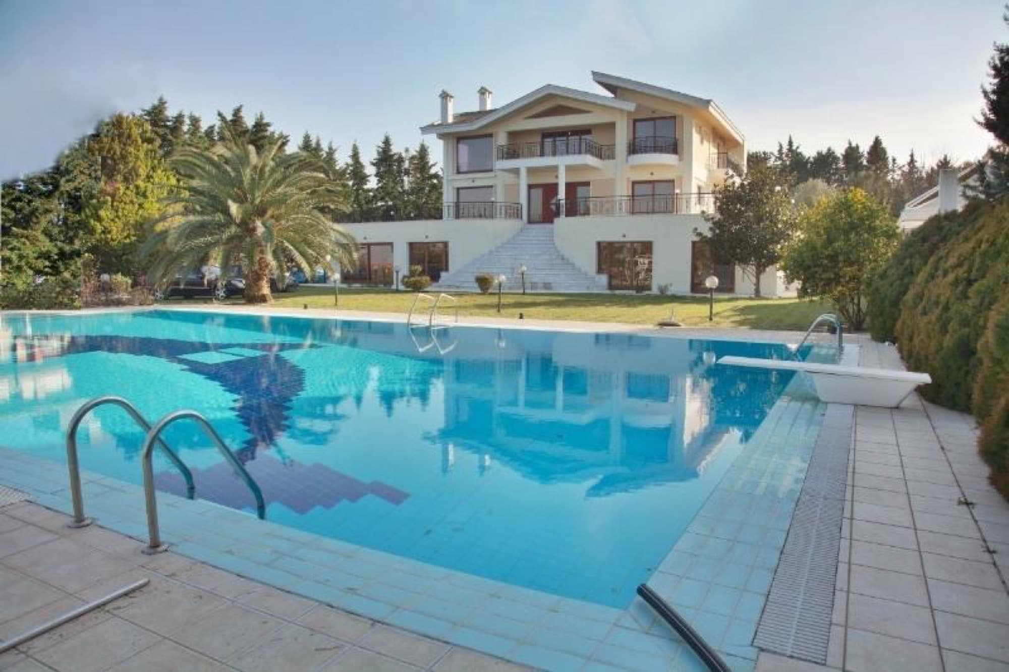 1,050 m² Seven-Bedroom Villa for Sale in Perea, Thessaloniki, Peraia – photo 4 of 7
