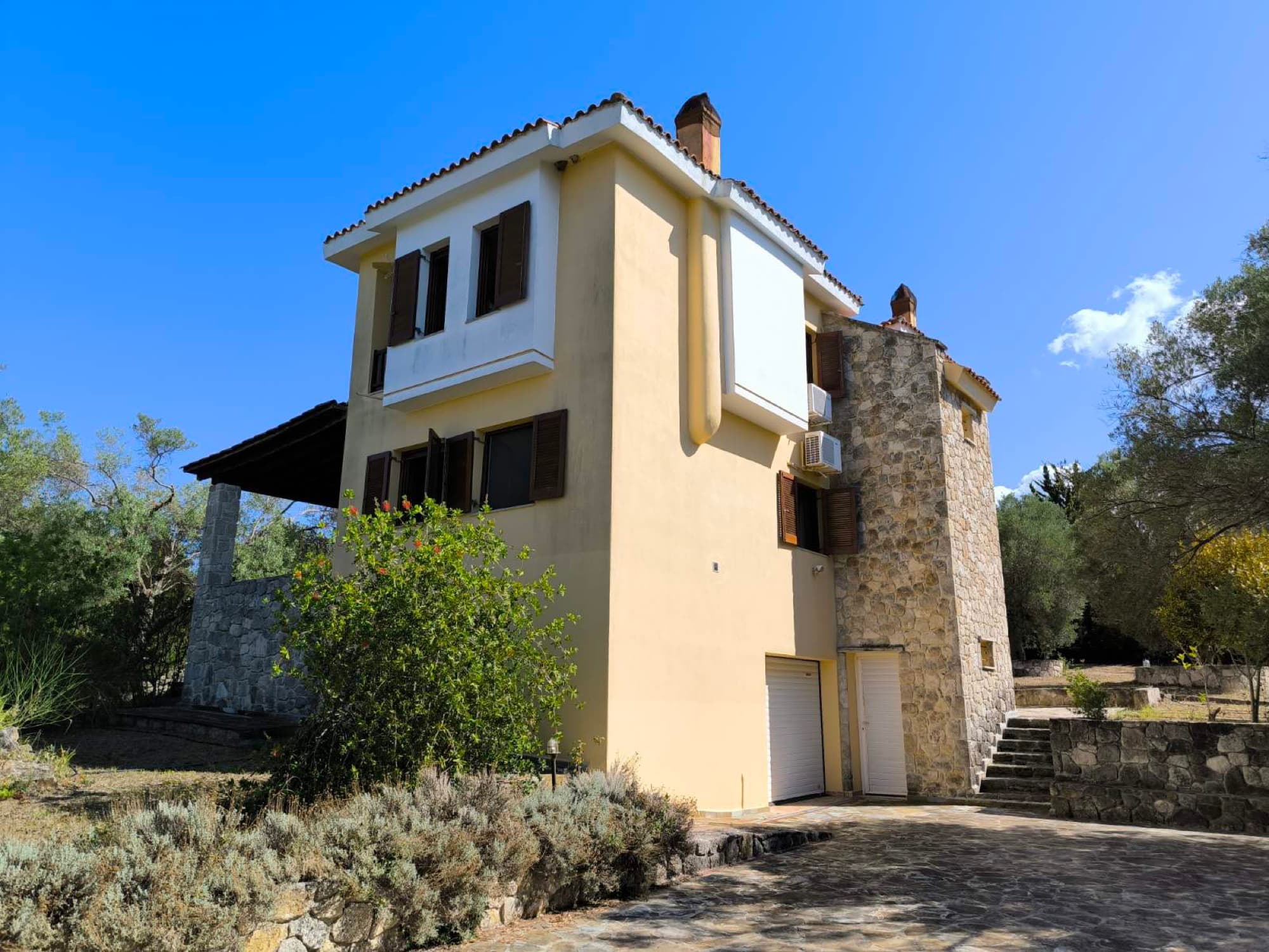 204 m² Three-Bedroom Detached Villa for Sale in Afytos, Halkidiki, Afytos – photo 2 of 40