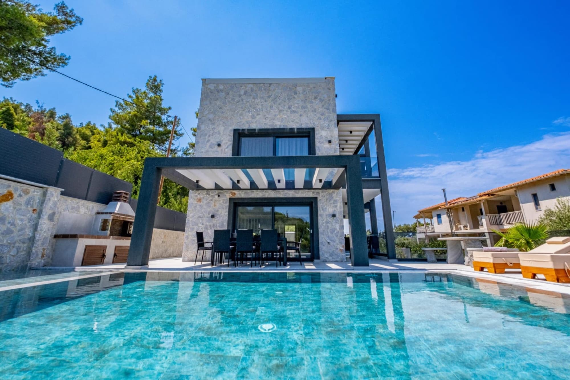 280 m² Five-Bedroom Villa for Sale in Polichrono, Halkidiki, Polychrono – photo 23 of 29