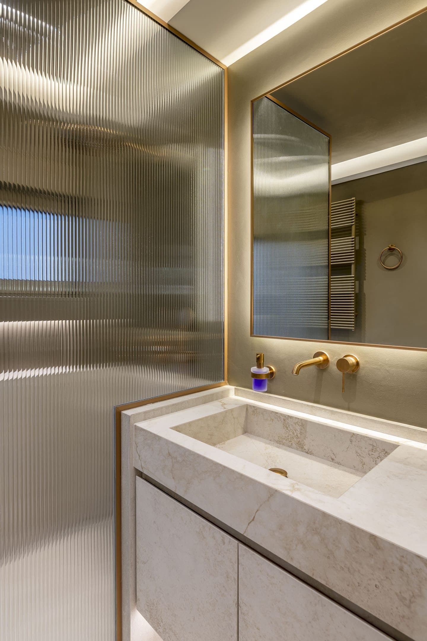 Acropolis Luxury Penthouse with Private Jacuzzi, Athina – photo 19 of 32