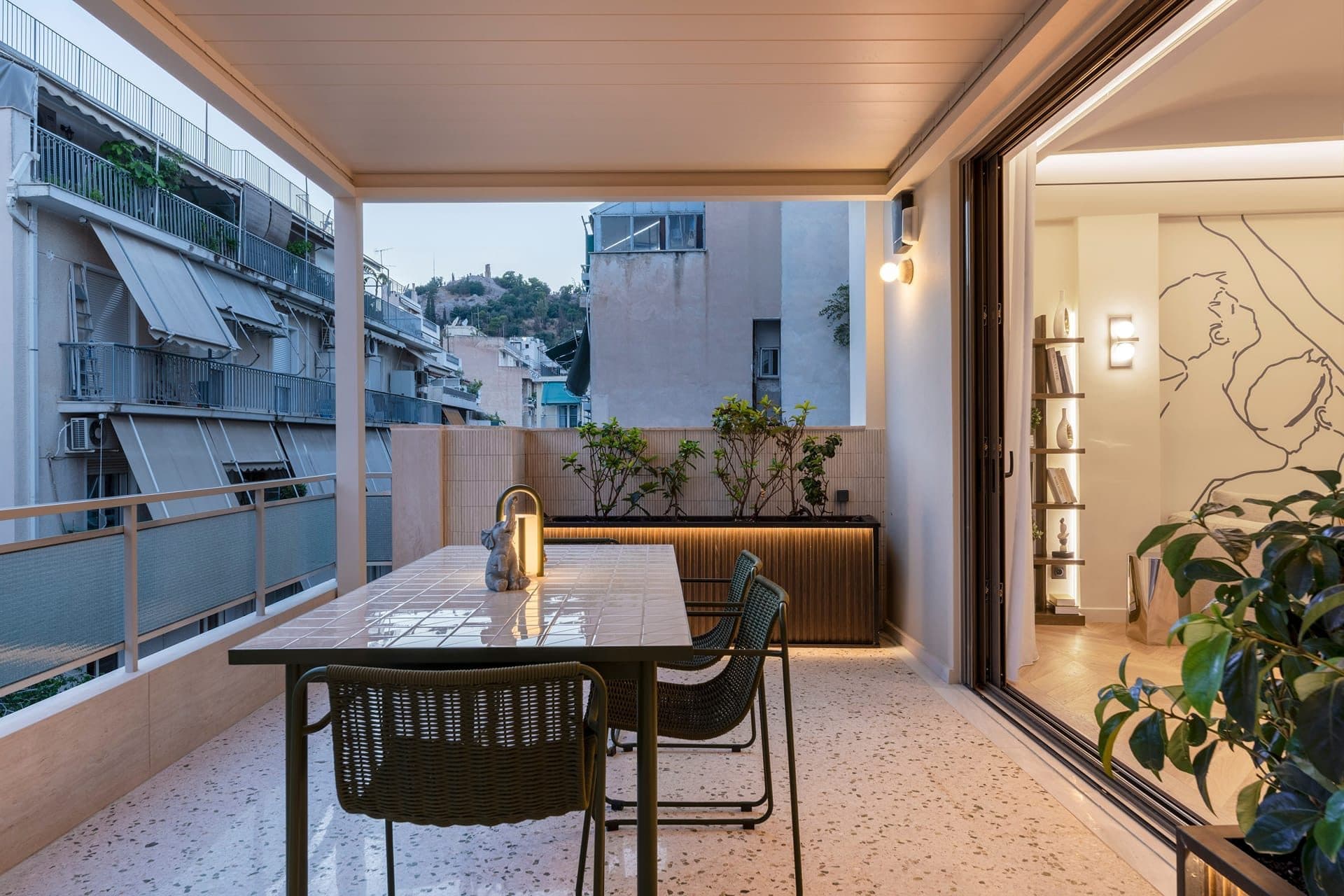 Acropolis Luxury Penthouse with Private Jacuzzi, Athina – photo 10 of 32