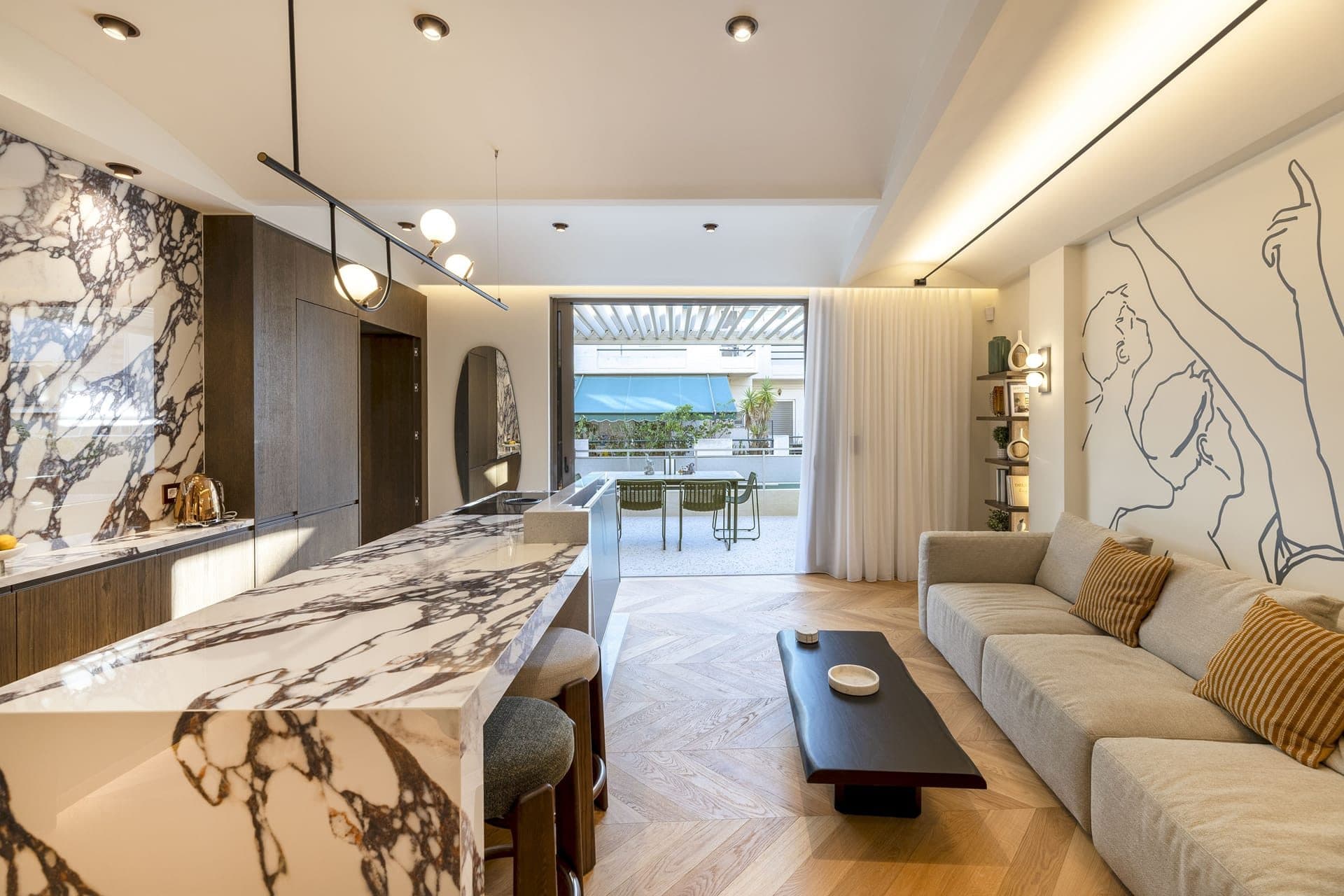 Acropolis Luxury Penthouse with Private Jacuzzi, Athina – photo 2 of 32