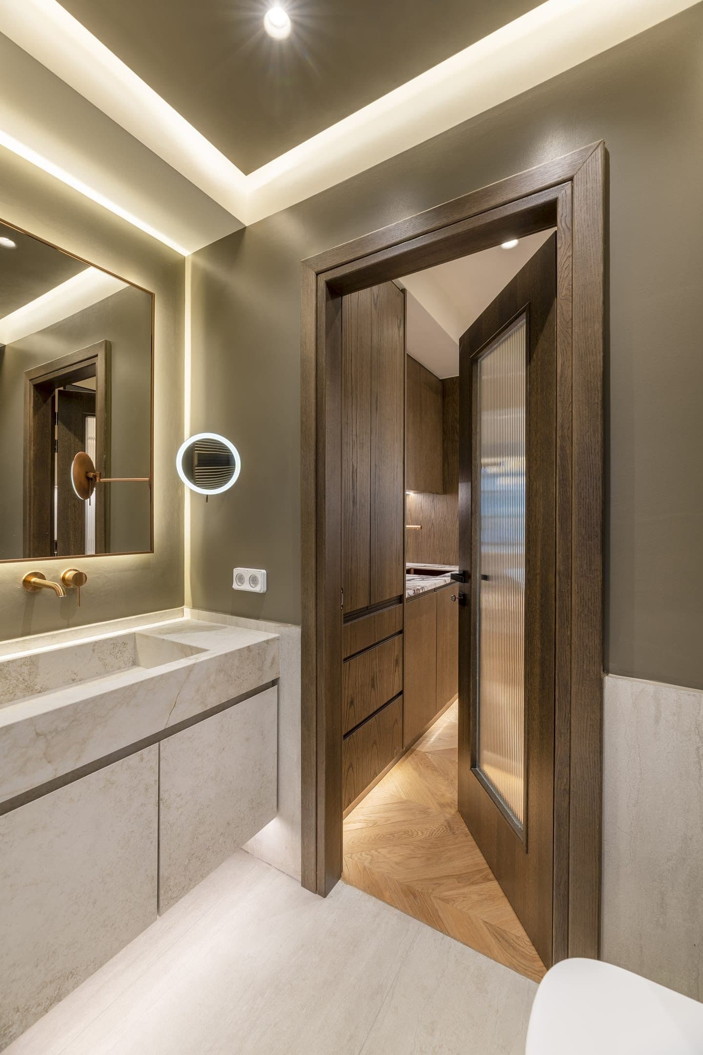 Acropolis Luxury Penthouse with Private Jacuzzi, Athina – photo 20 of 32