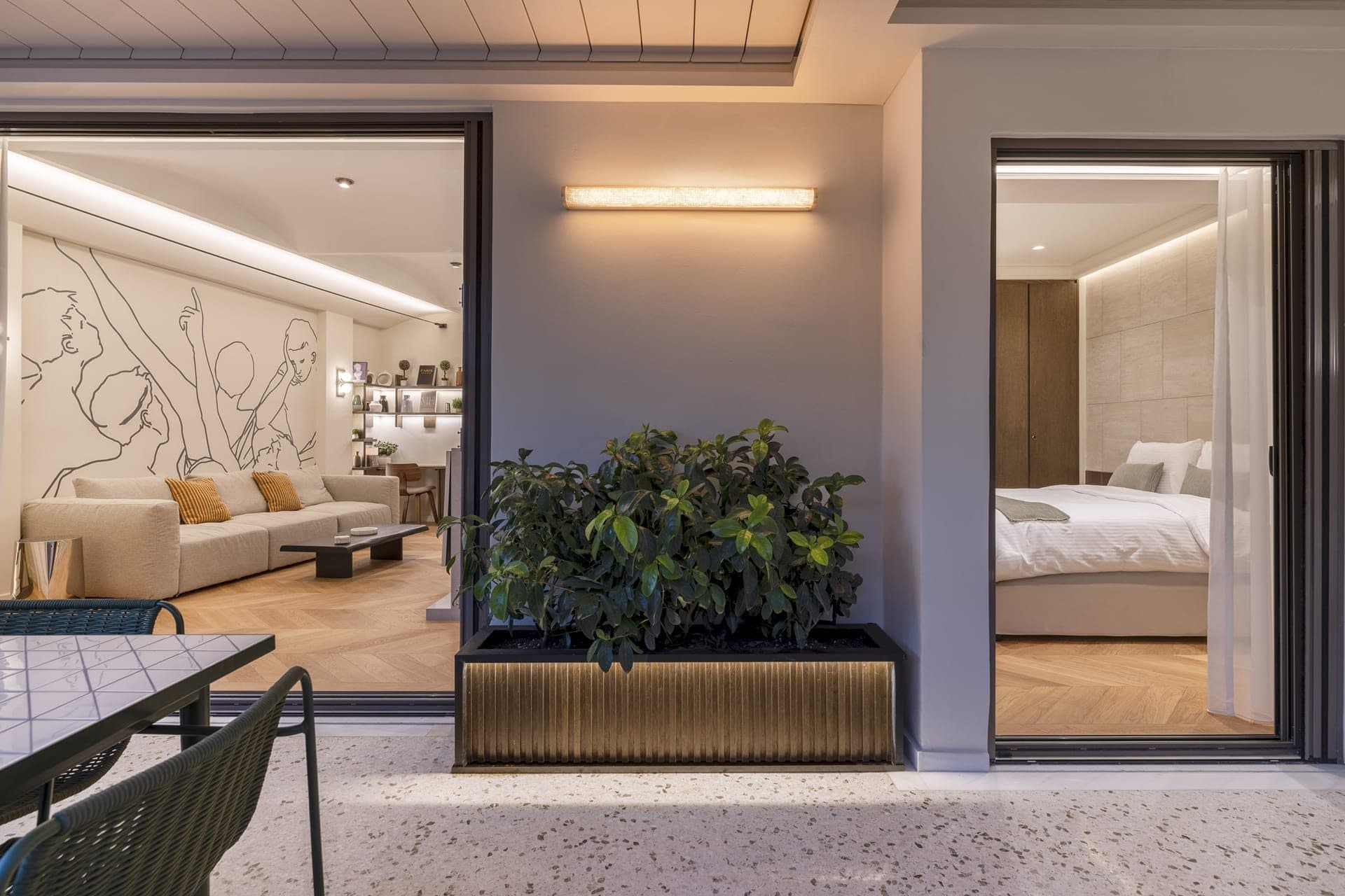 Acropolis Luxury Penthouse with Private Jacuzzi, Athina – photo 8 of 32