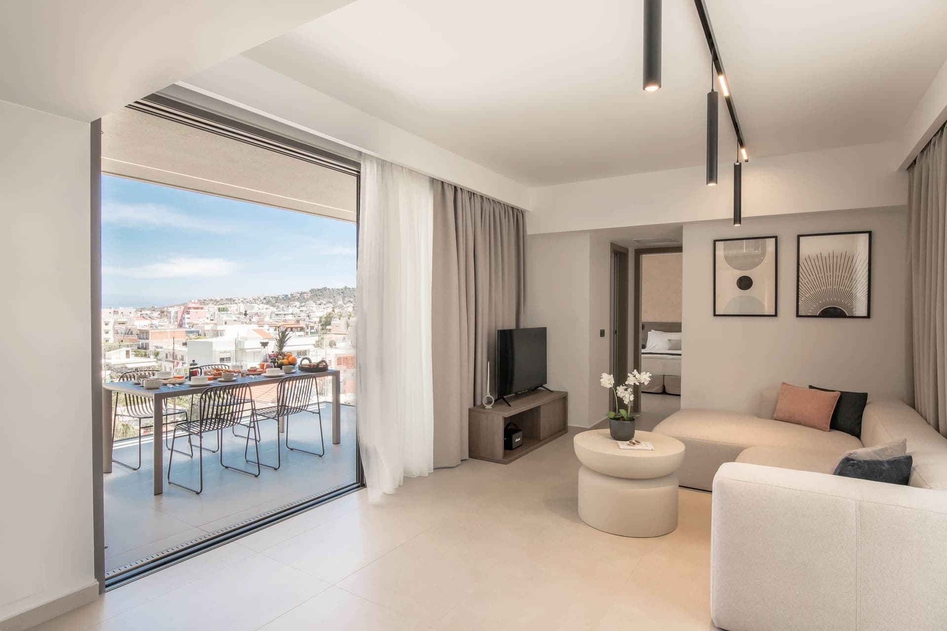 Master Suite with Indoor Jetted Tub and Panoramic View, Chania – photo 7 of 18