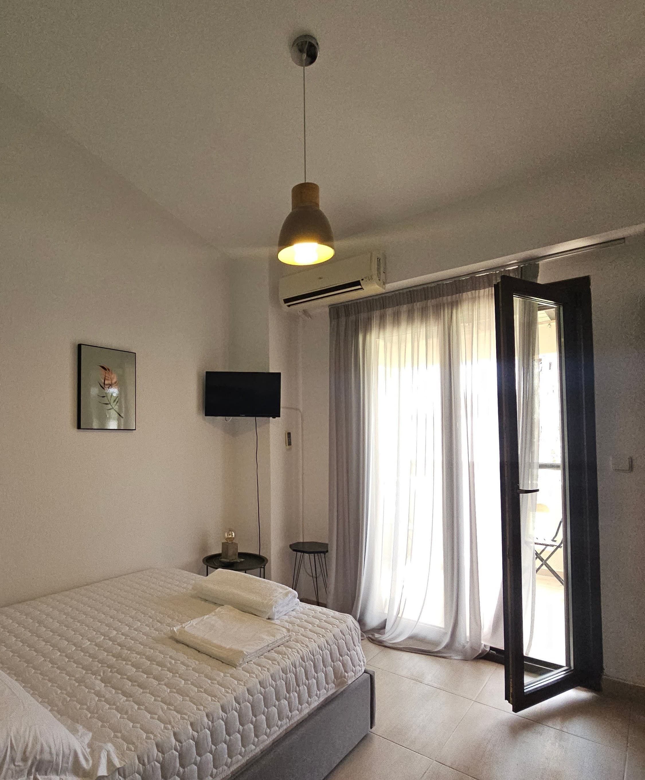 3 Bedroom Villa with Shared Pool, Garden and Private Parking near the Beach, Pefkohori – photo 15 of 68