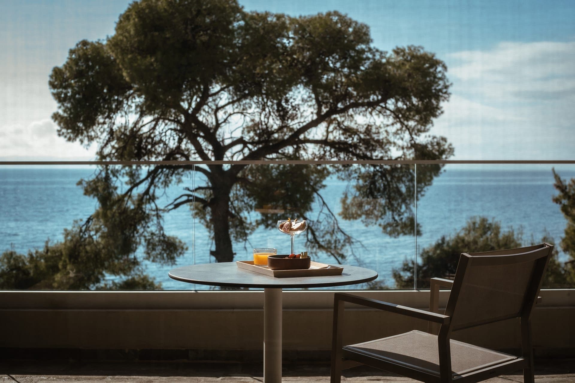 Junior Suite with Sea View and Bathtub, Elia Nikitis – photo 14 of 42