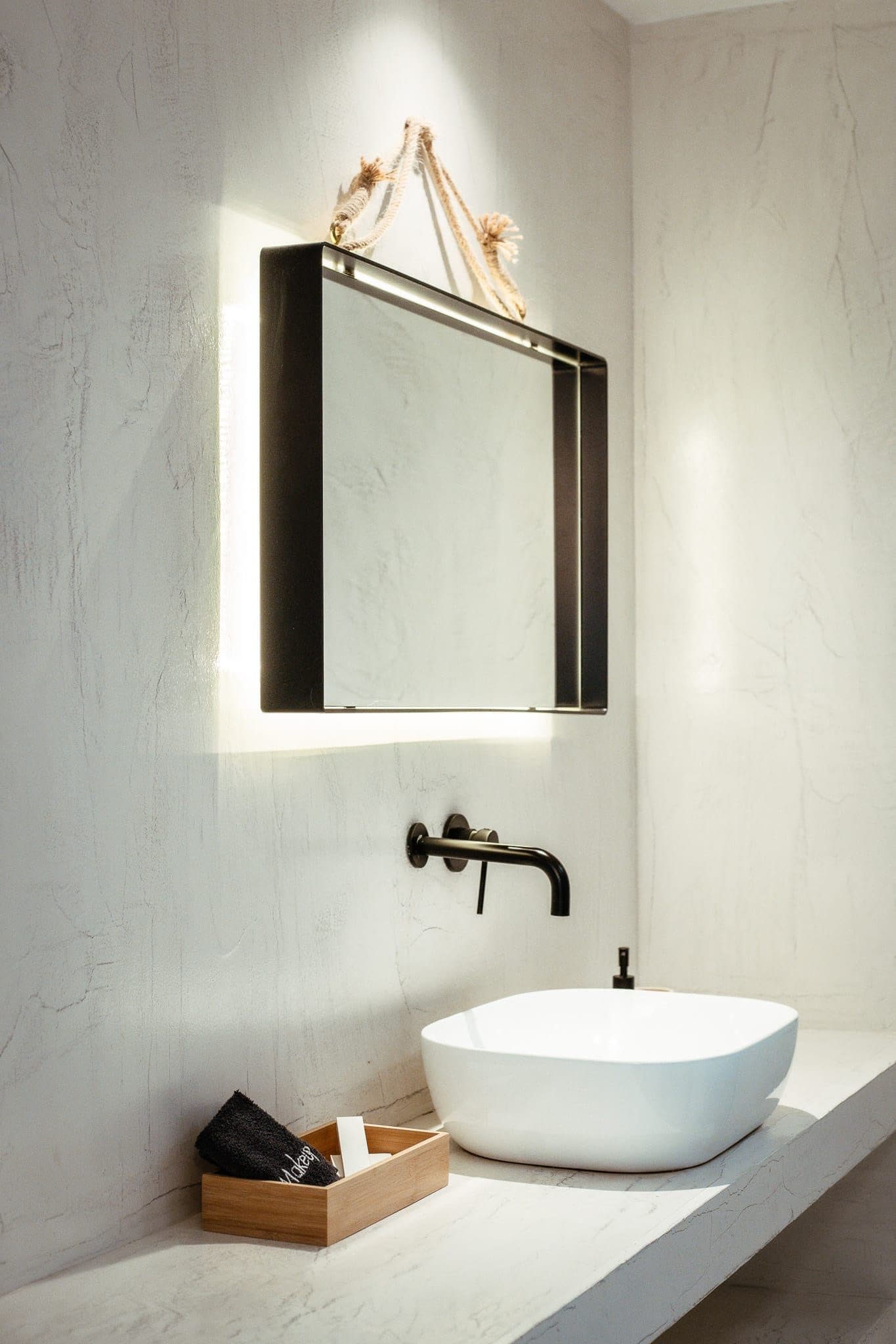 Junior Suite with Sea View and Bathtub, Elia Nikitis – photo 12 of 42