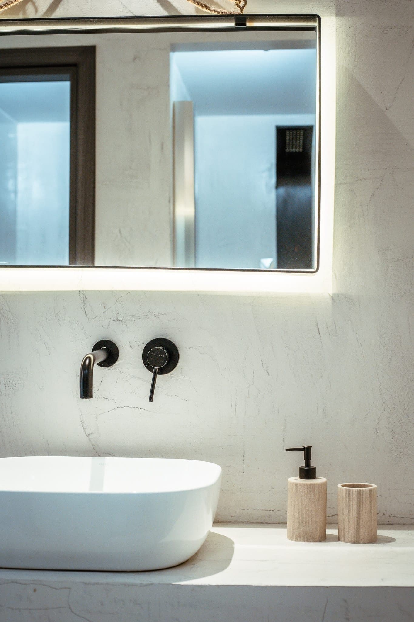 Junior Suite with Sea View and Bathtub, Elia Nikitis – photo 15 of 42