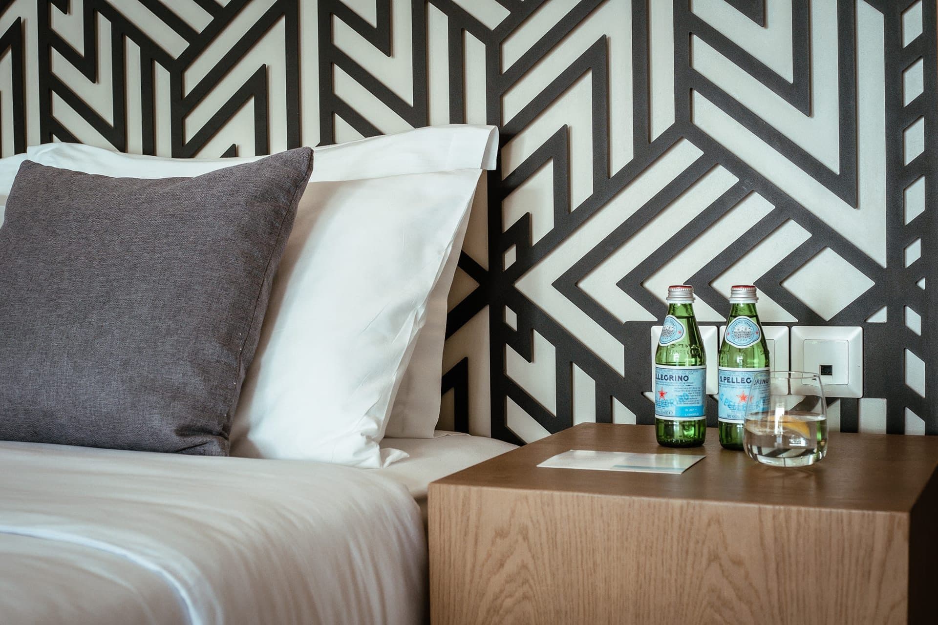 Junior Suite with Sea View and Bathtub, Elia Nikitis – photo 11 of 42