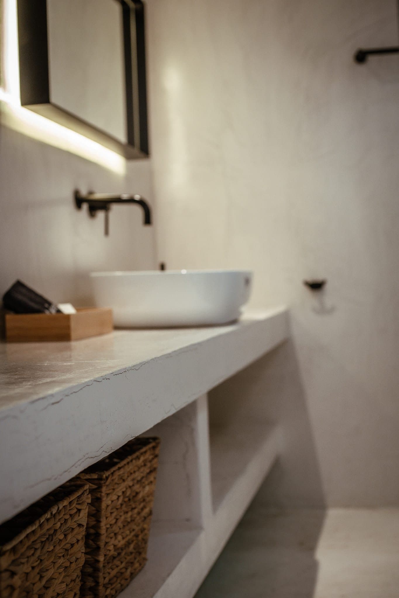 Junior Suite with Sea View and Bathtub, Elia Nikitis – photo 20 of 42