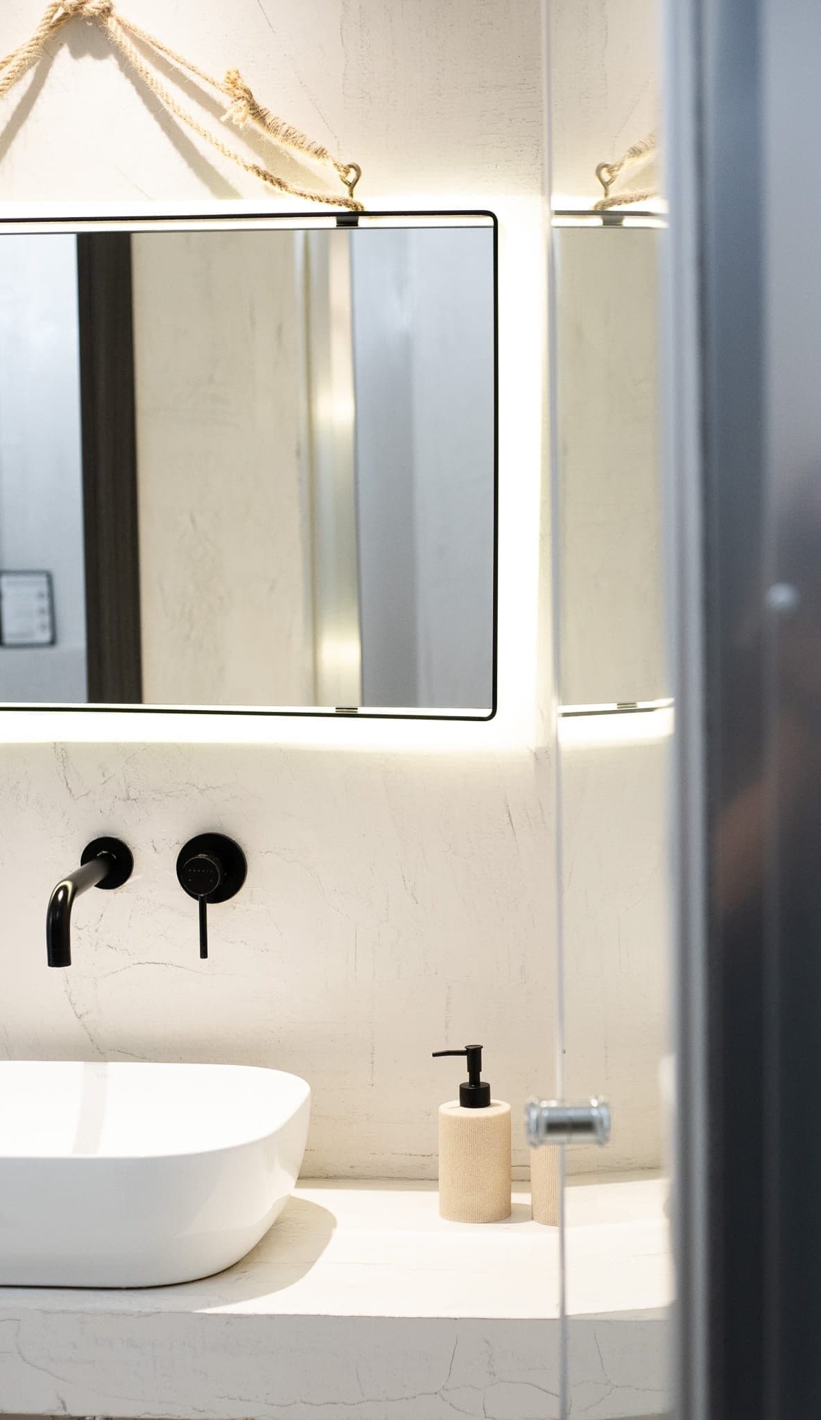 Junior Suite with Sea View and Bathtub, Elia Nikitis – photo 18 of 42