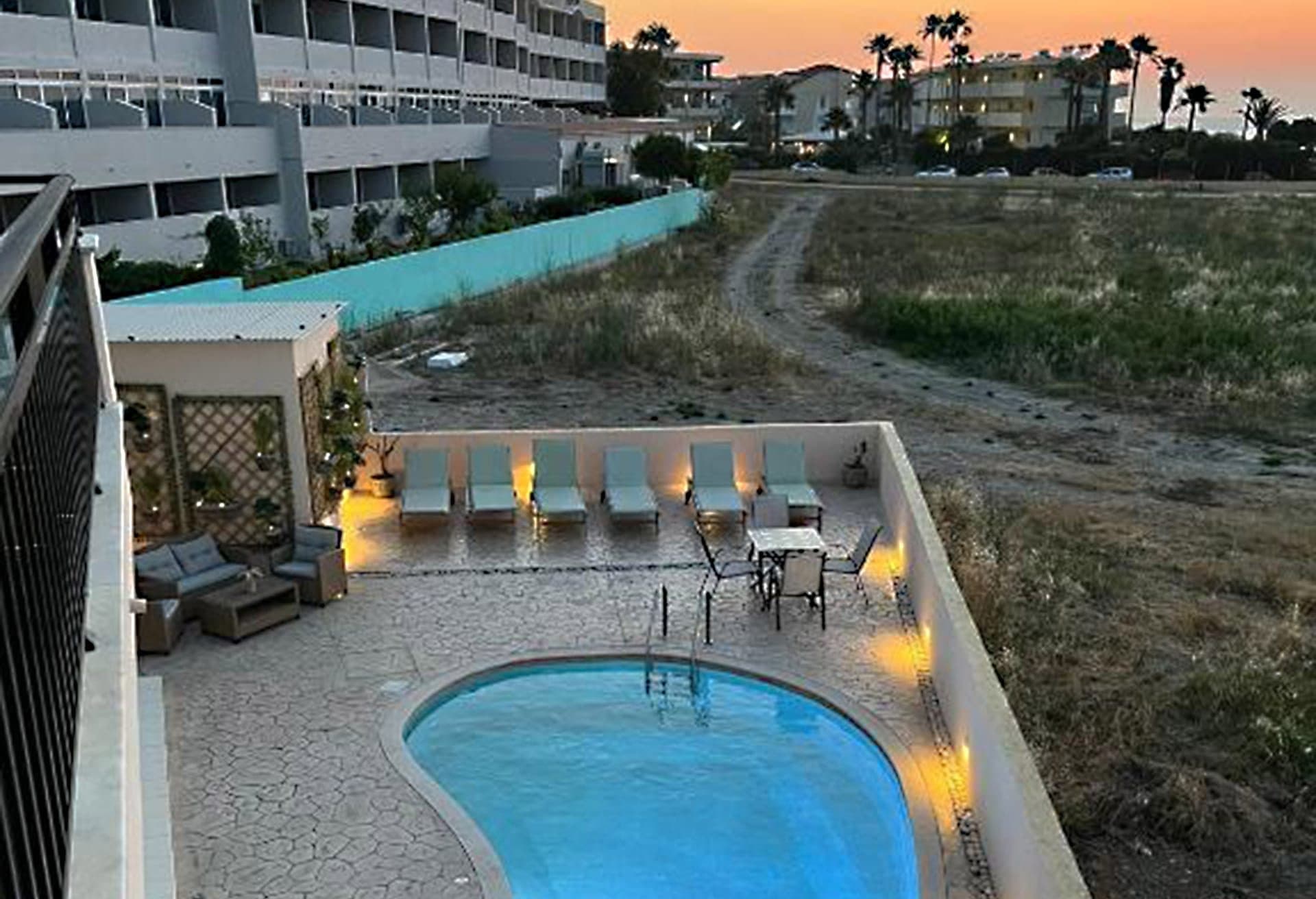 White & Blue Luxury Suite, Ialisos – photo 26 of 32