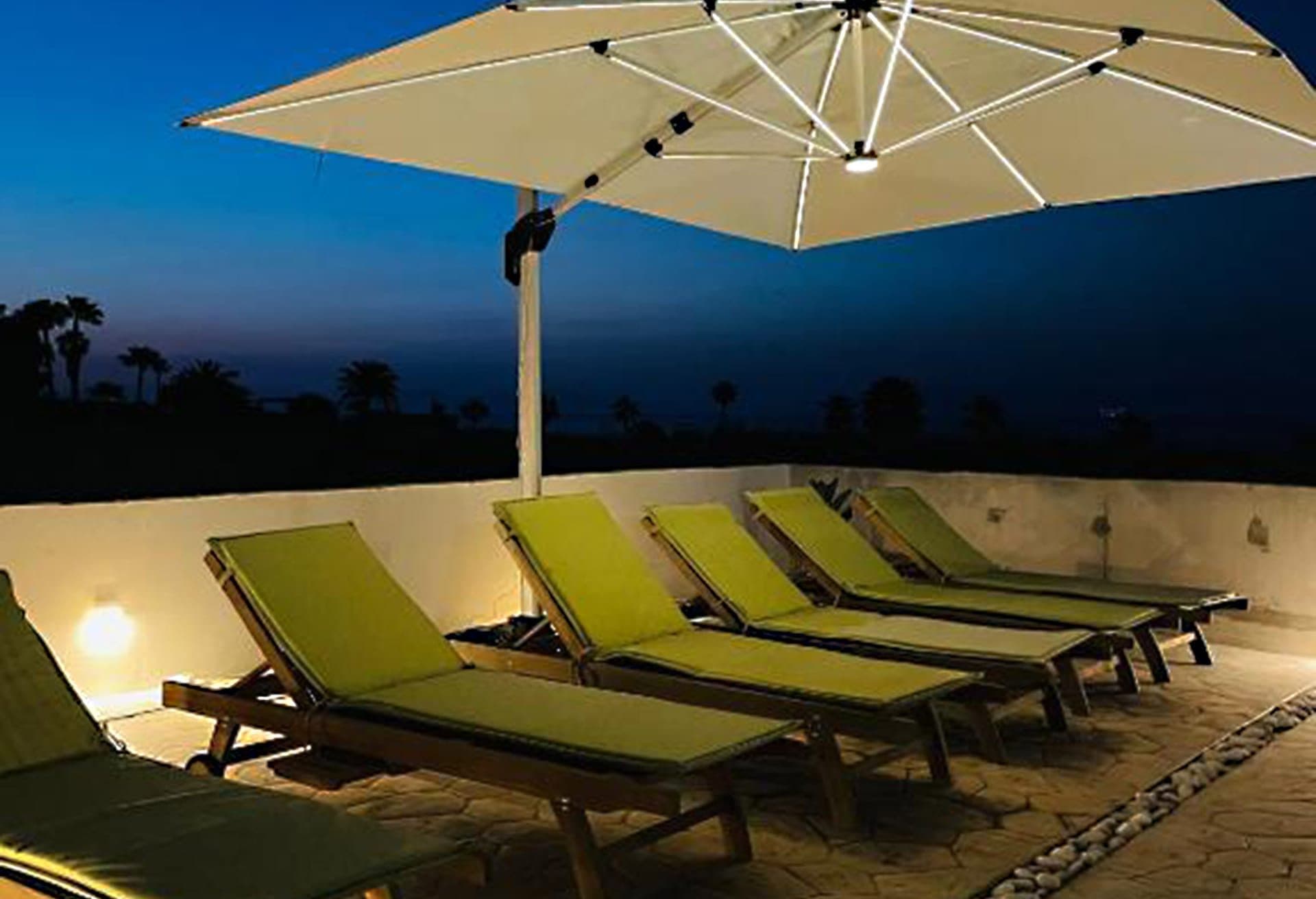 White & Blue Luxury Suite, Ialisos – photo 10 of 32