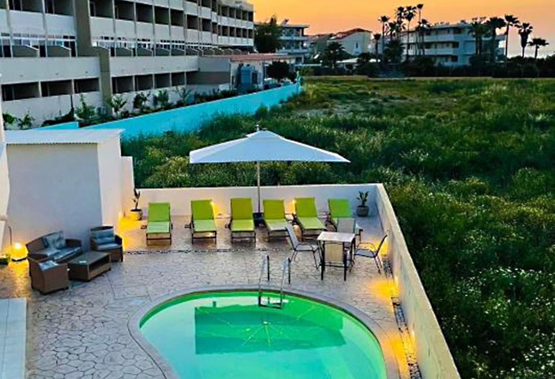 White & Blue Luxury Suite, Ialisos – photo 18 of 32