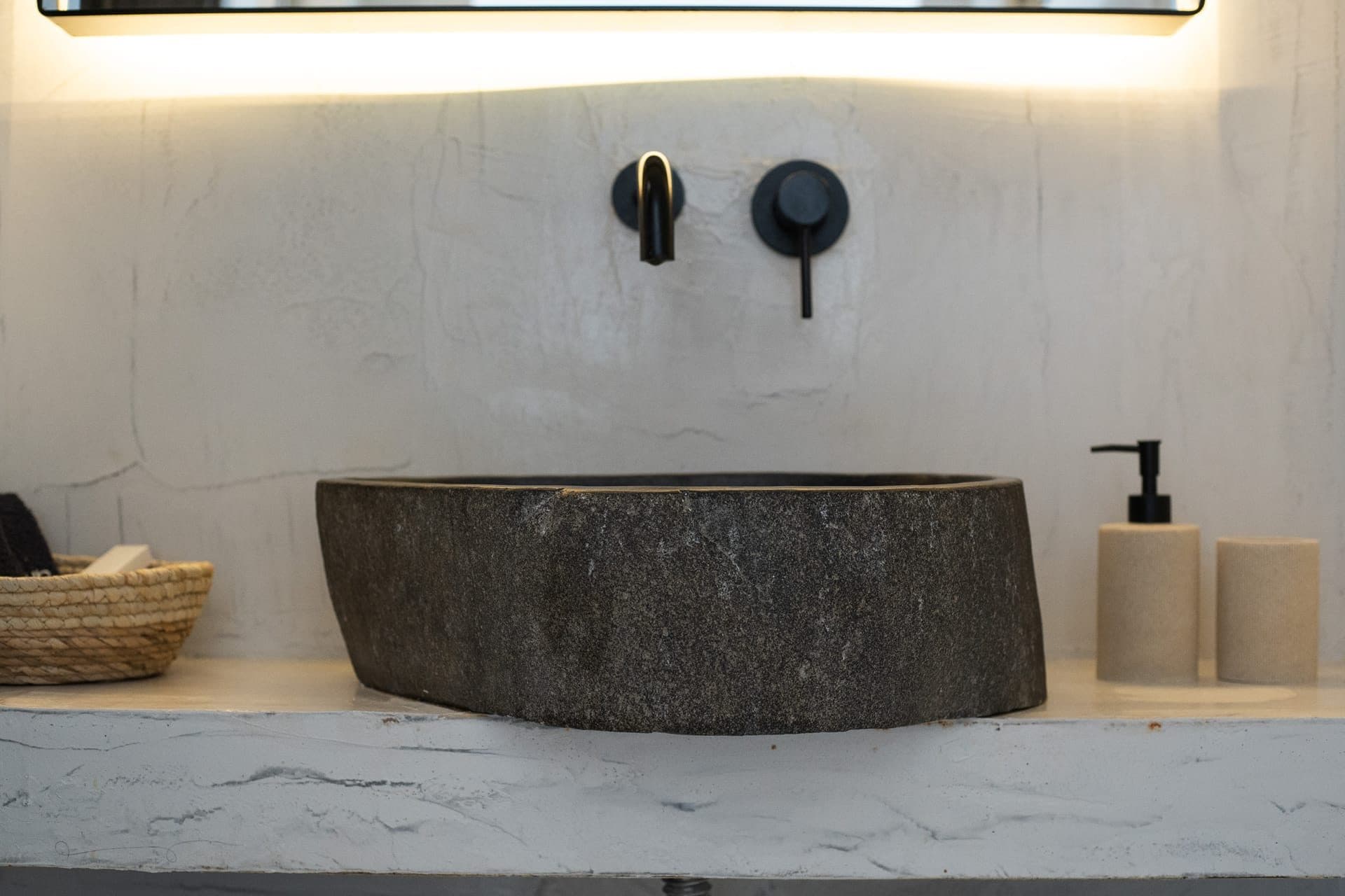Deluxe Suite with Sea View and Jacuzzi, Elia Nikitis – photo 47 of 59