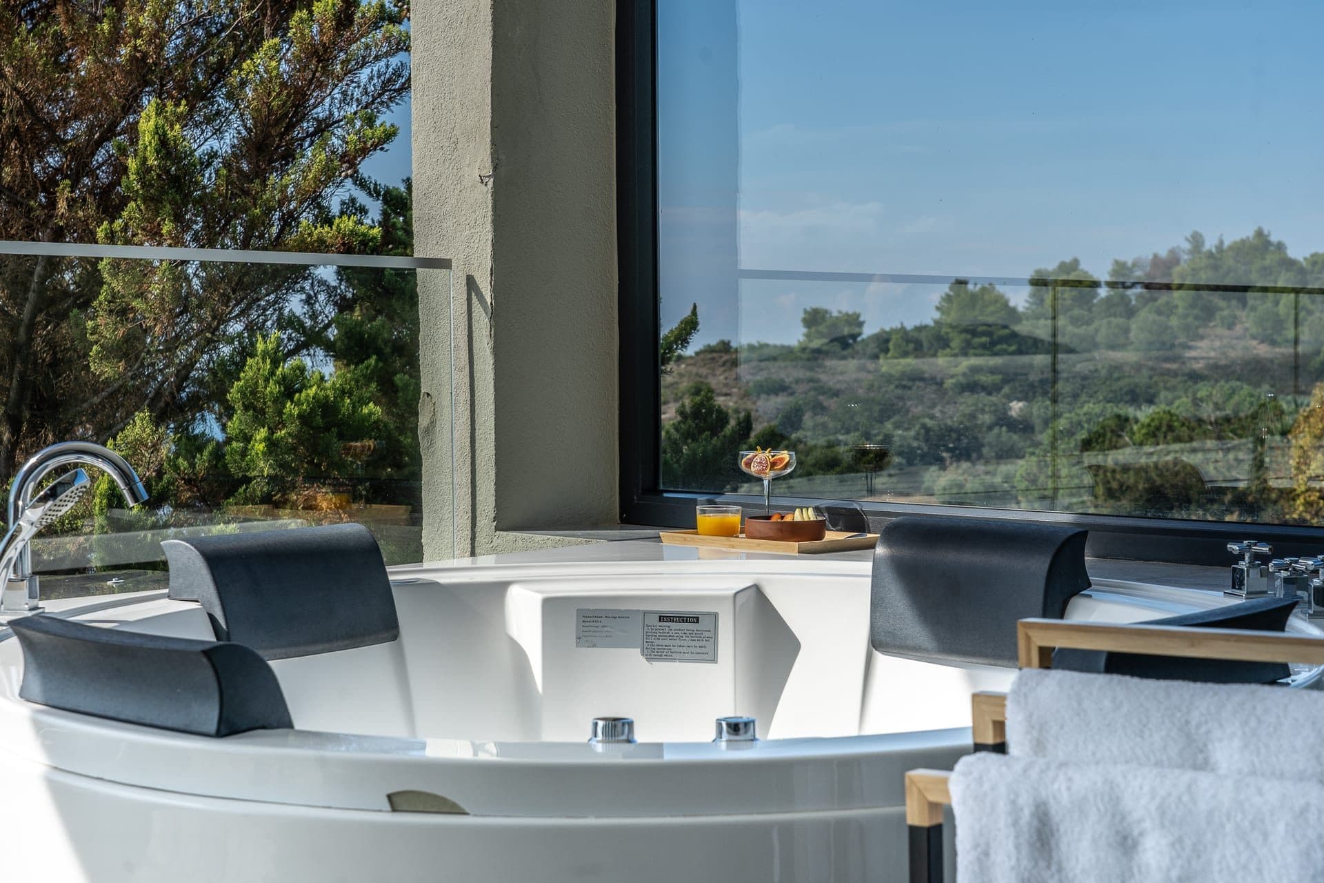 Deluxe Suite with Sea View and Jacuzzi, Elia Nikitis – photo 34 of 59