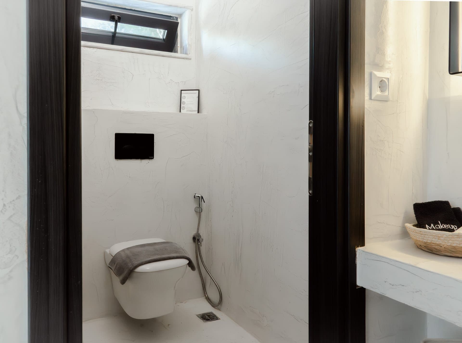 Deluxe Suite with Sea View and Jacuzzi, Elia Nikitis – photo 17 of 59