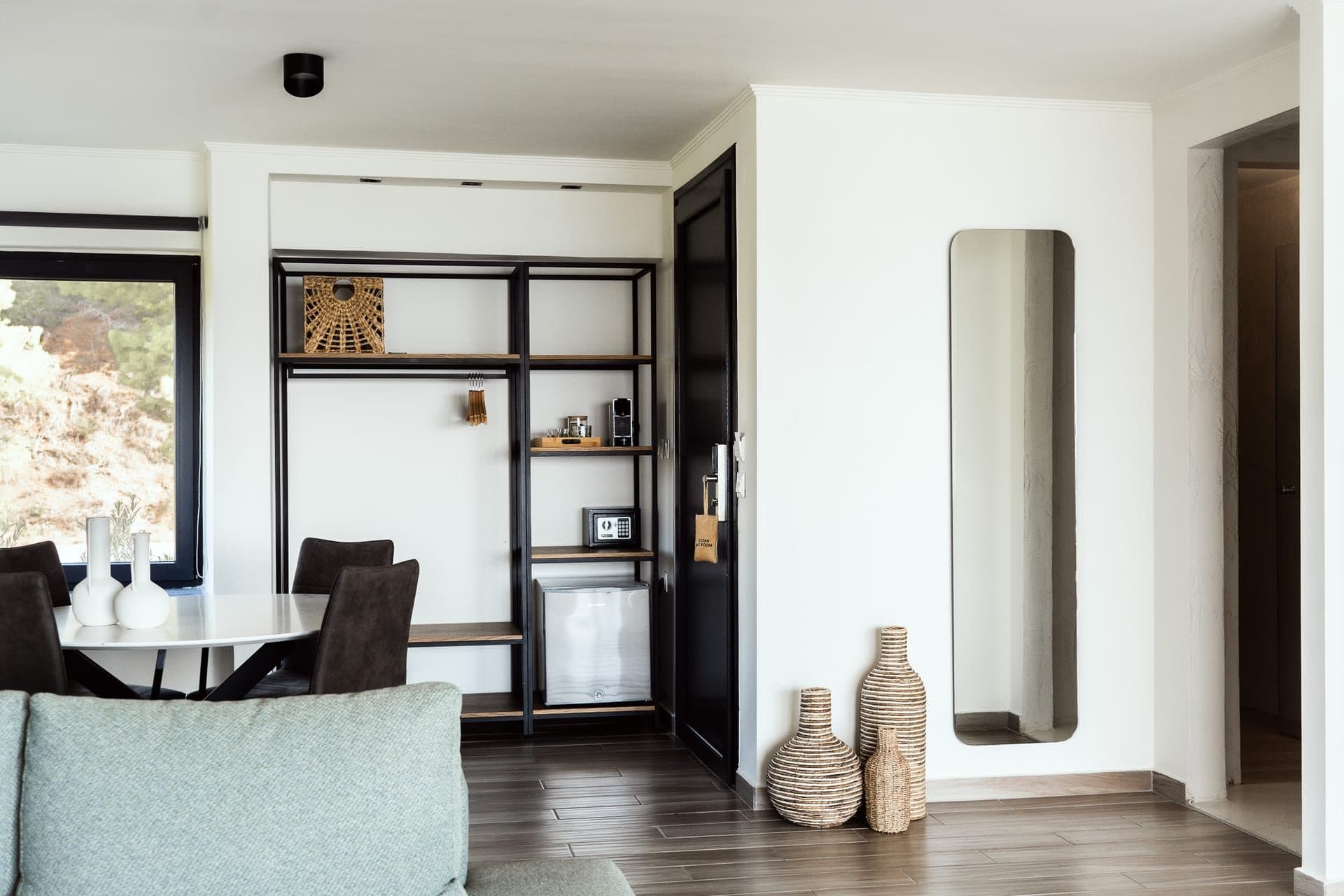 Deluxe Suite with Sea View and Jacuzzi, Elia Nikitis – photo 10 of 59