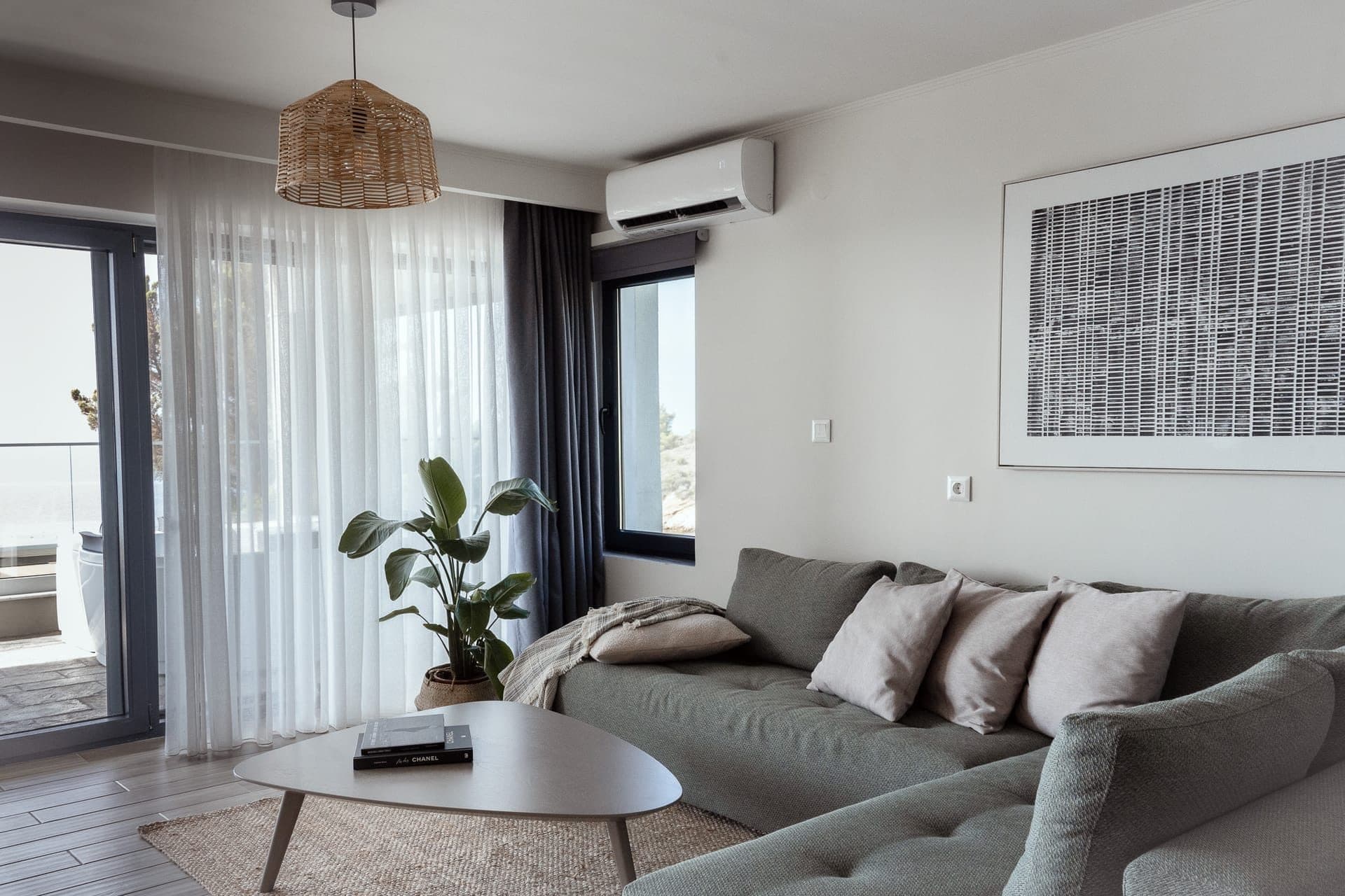 Deluxe Suite with Sea View and Jacuzzi, Elia Nikitis – photo 8 of 59