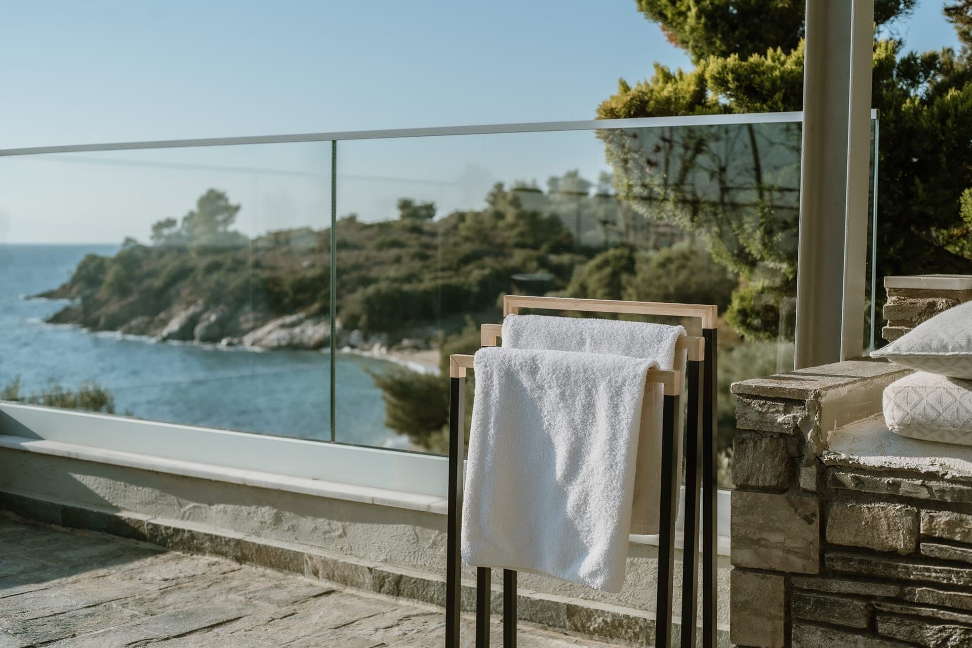 Elegant Suite with Sea View and Hot Tub, Elia Nikitis – photo 21 of 41