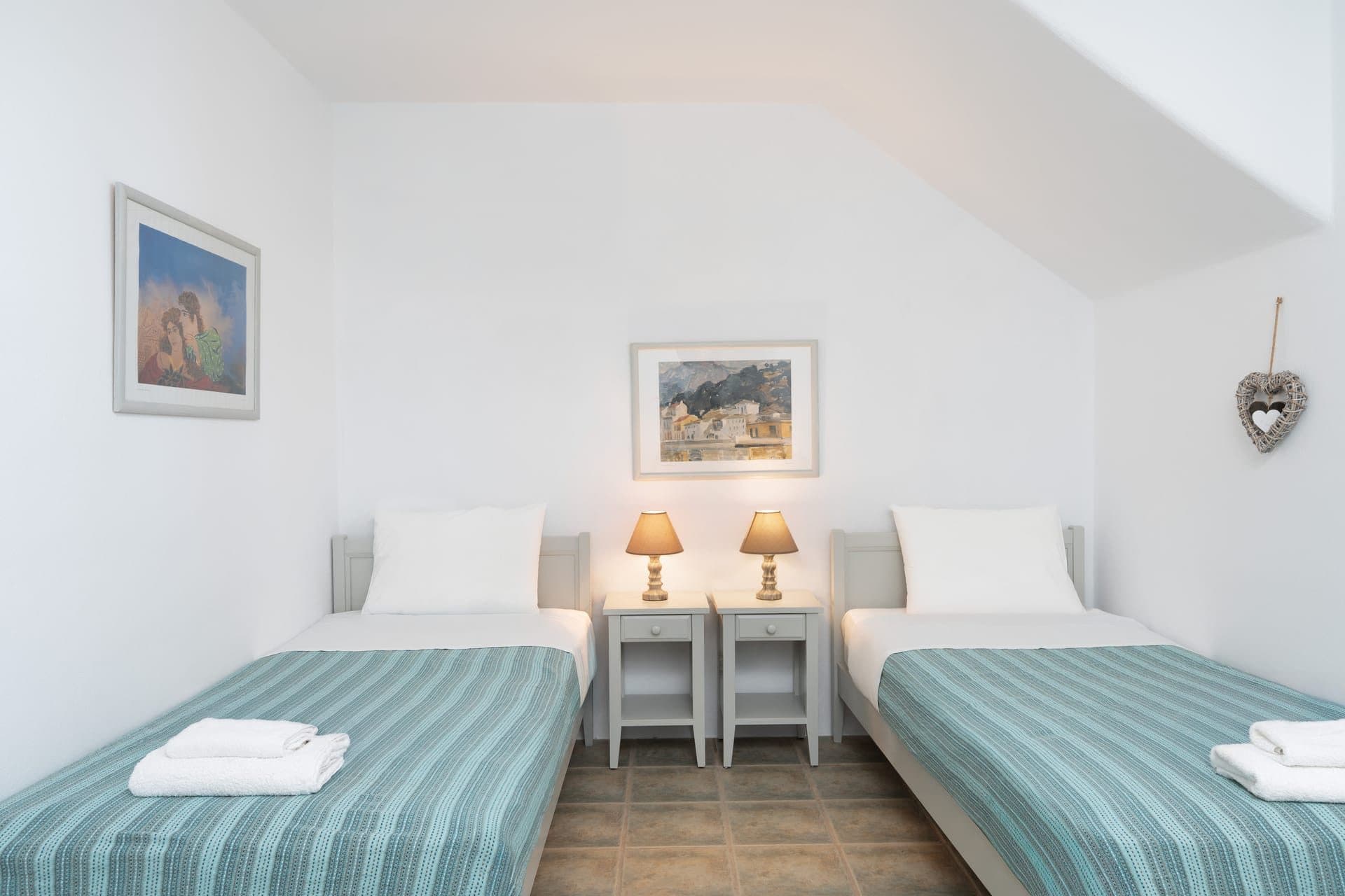 Villa 5 - on 2 levels - 2 bedrooms | 96m², Paros – photo 6 of 19