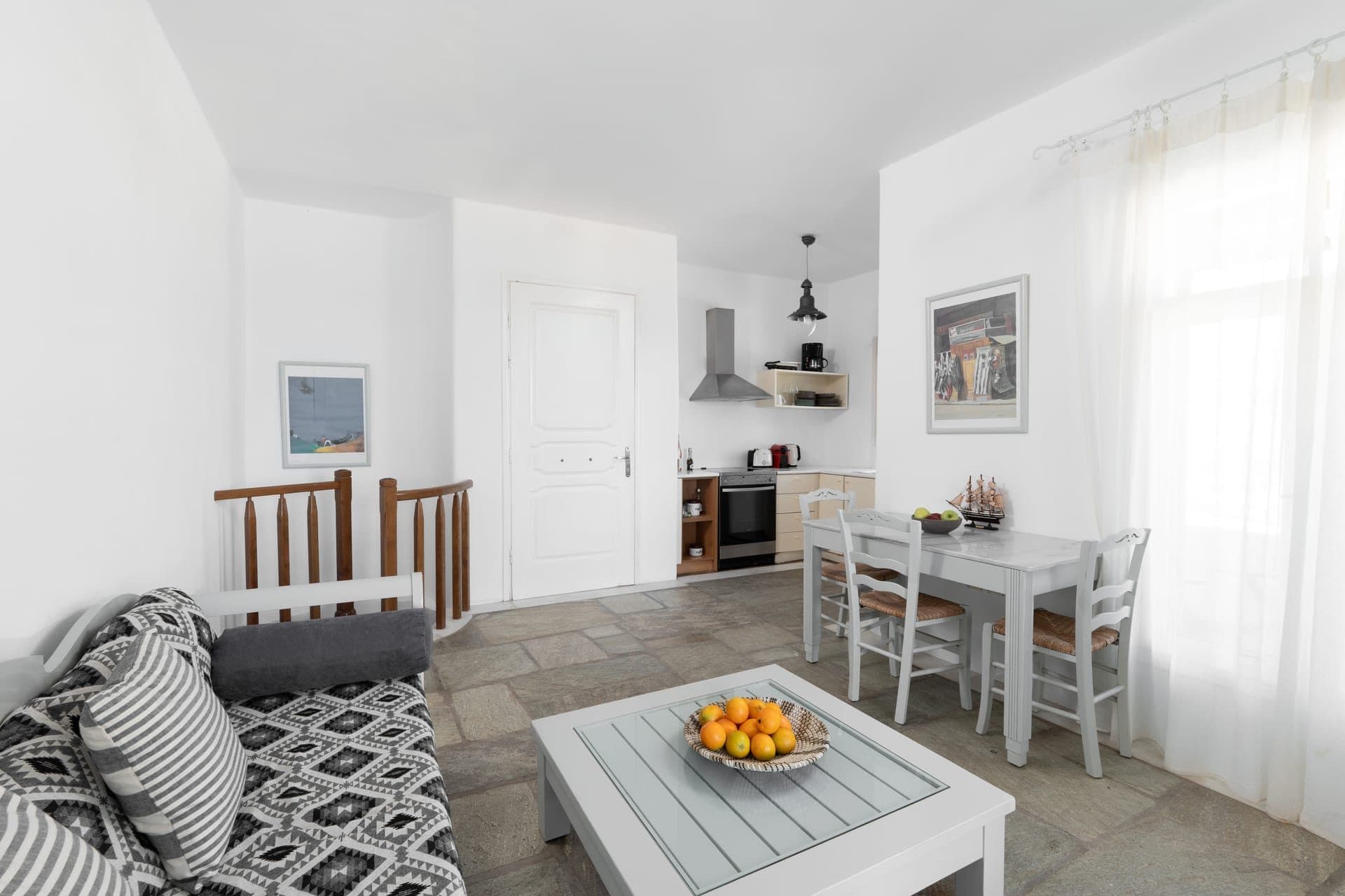 Villa 7 - across 2 levels - 2 bedrooms | 78m², Paros – photo 6 of 13