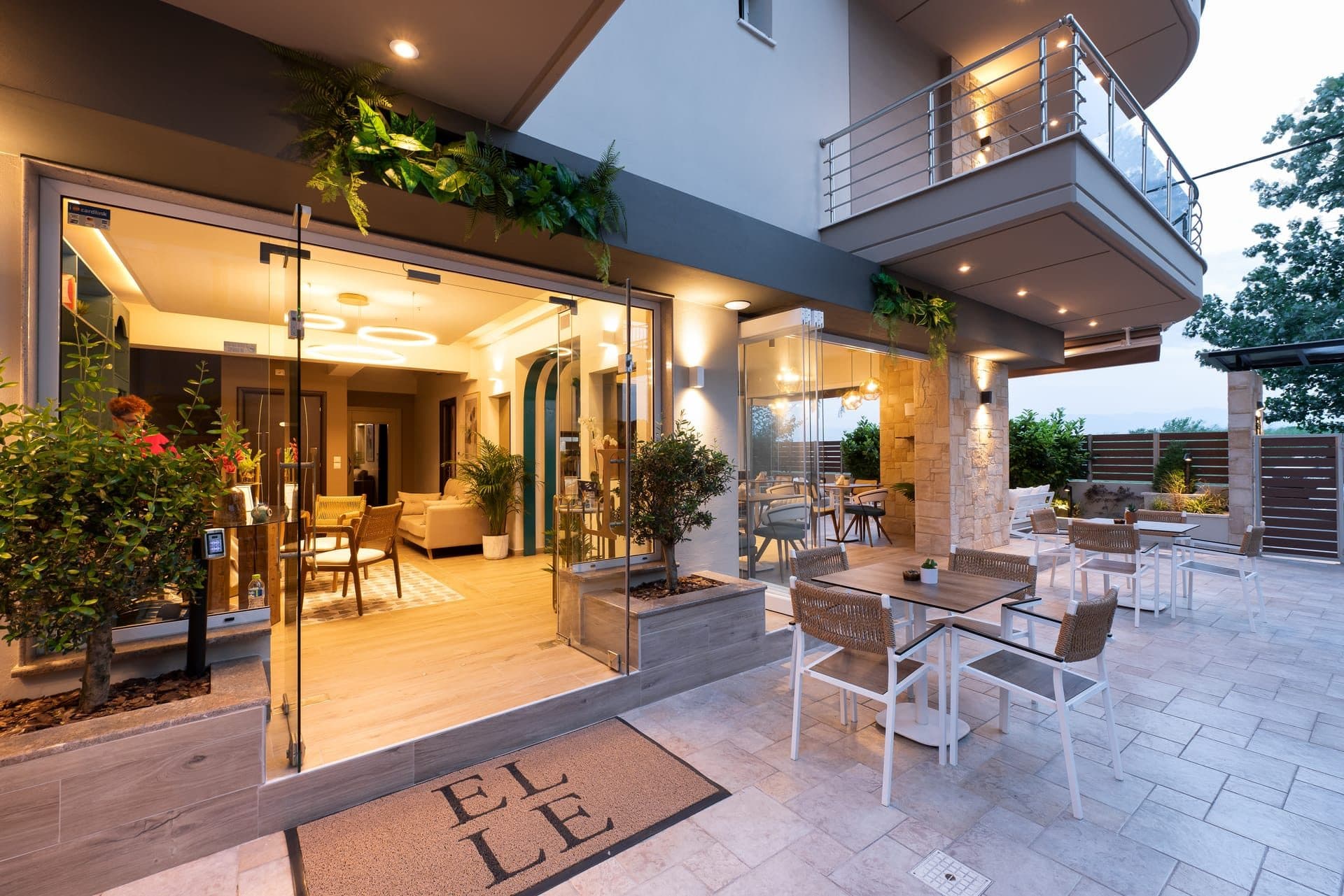 ELLE Rooms & Suites, Paralia – photo 4 of 42