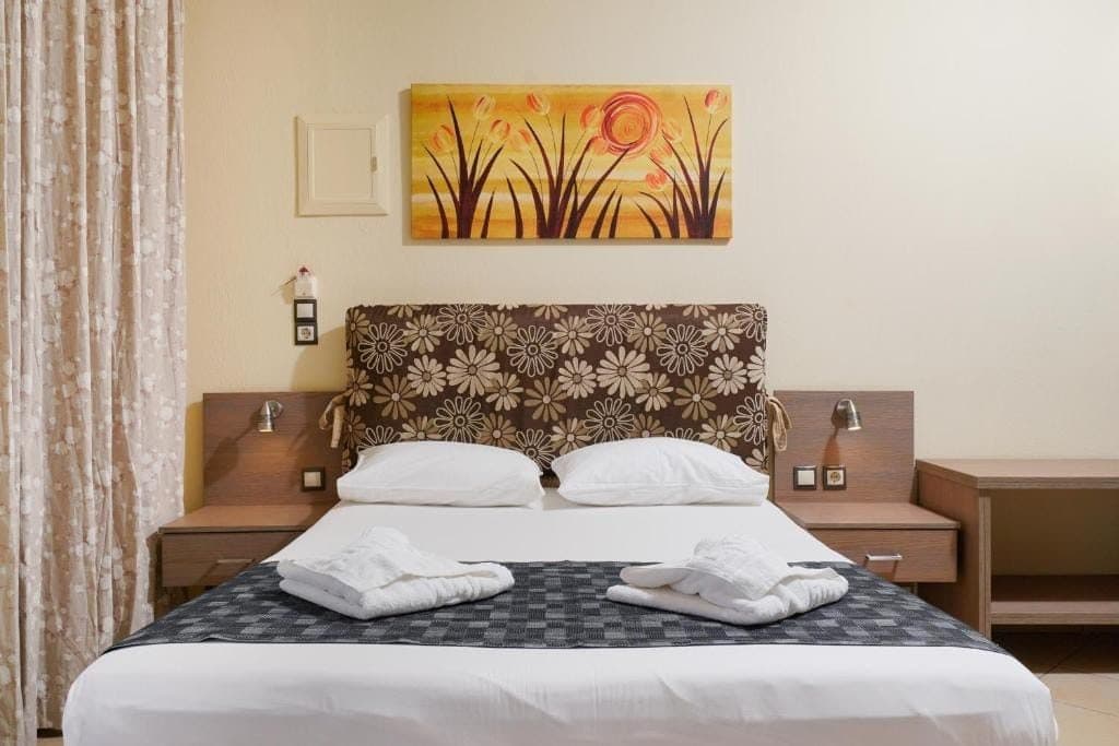 Superior Studio (3 Adults) with Sea View, Chrisi Akti – photo 2 of 16
