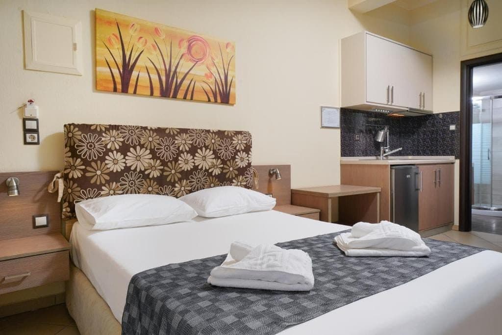 Superior Studio (3 Adults) with Sea View, Chrisi Akti – photo 3 of 16