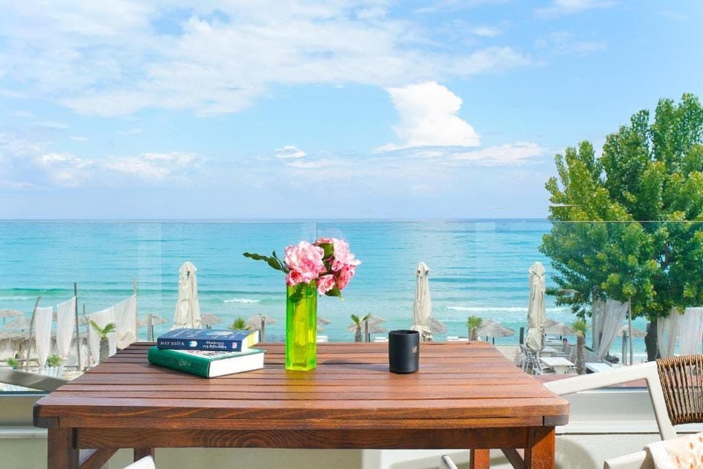 Superior Triple Room with Sea View Chrisi Akti, Chrisi Akti – photo 10 of 14