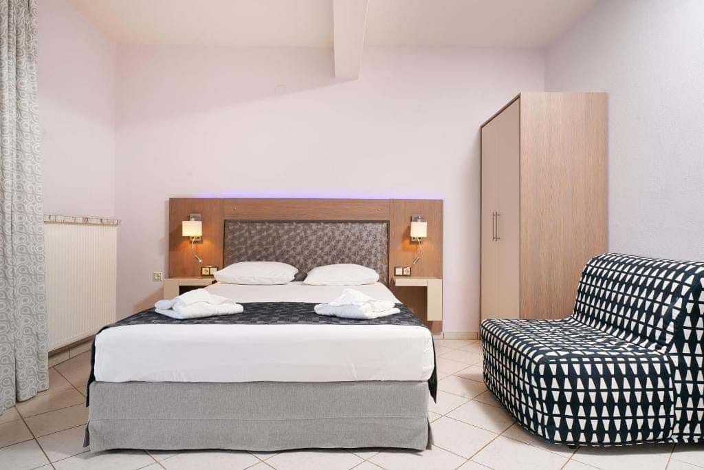 Superior Triple Room with Sea View Chrisi Akti, Chrisi Akti – photo 3 of 14