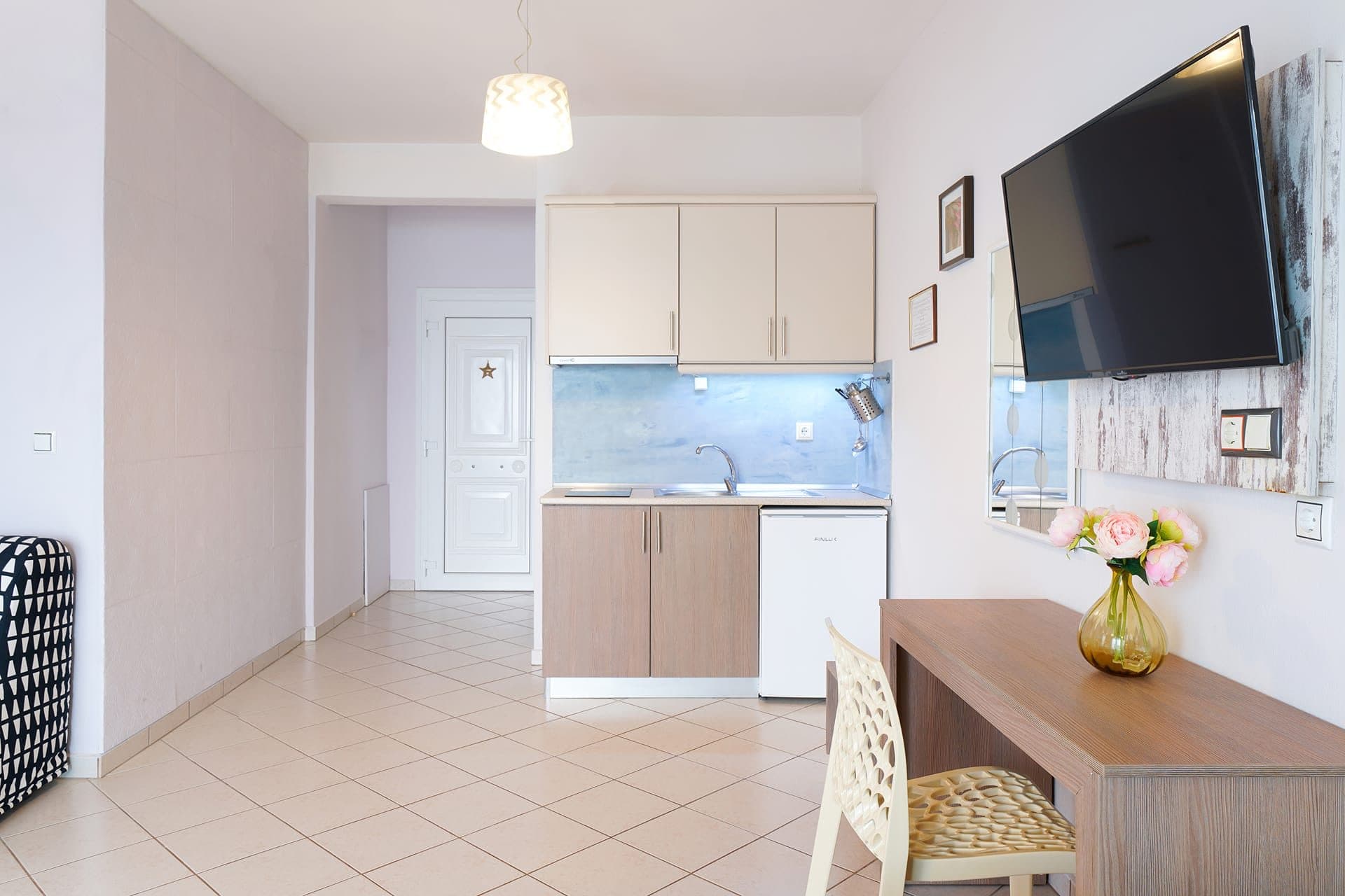 Superior Triple Room with Sea View Chrisi Akti, Chrisi Akti – photo 7 of 14