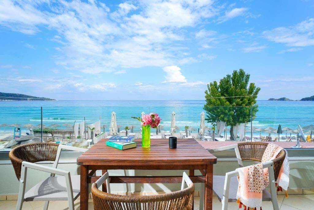 Superior Triple Room with Sea View Chrisi Akti, Chrisi Akti – photo 9 of 14