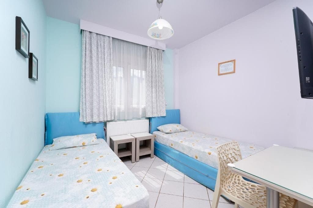 Family Apartment with Sea View, Chrisi Akti – photo 5 of 13