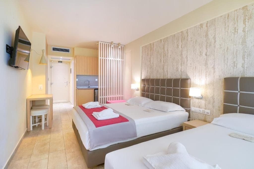 Triple Room with Sea View, Chrisi Akti – photo 6 of 26
