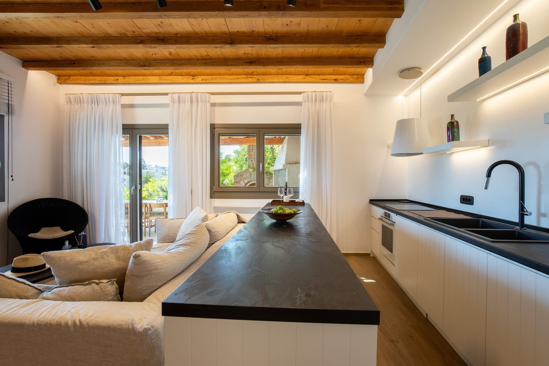 Acres Luxe - Ground Floor Retreat, Ano Mera – photo 12 of 39