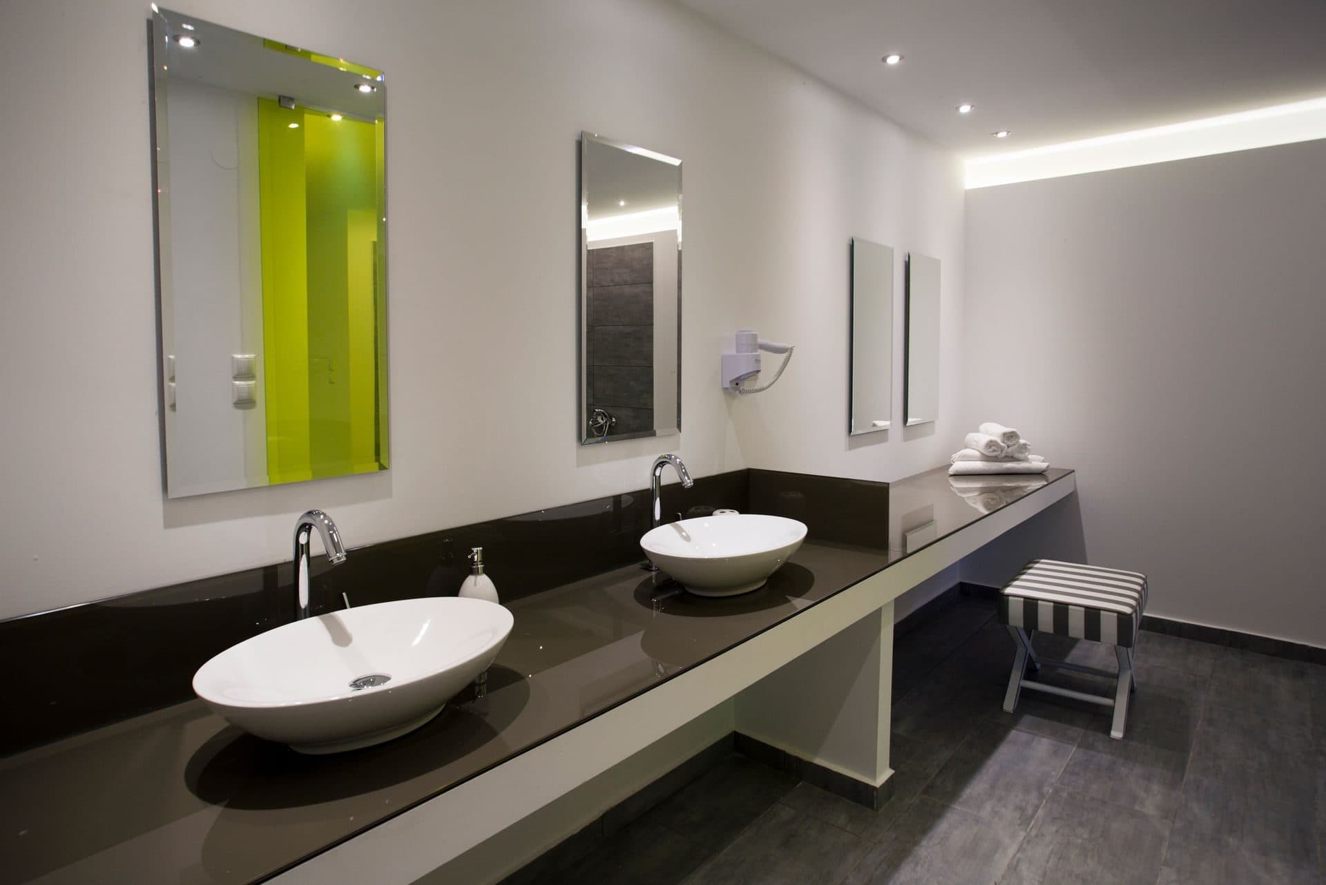 Suites with Outdoor Jacuzzi, Potos – photo 9 of 20