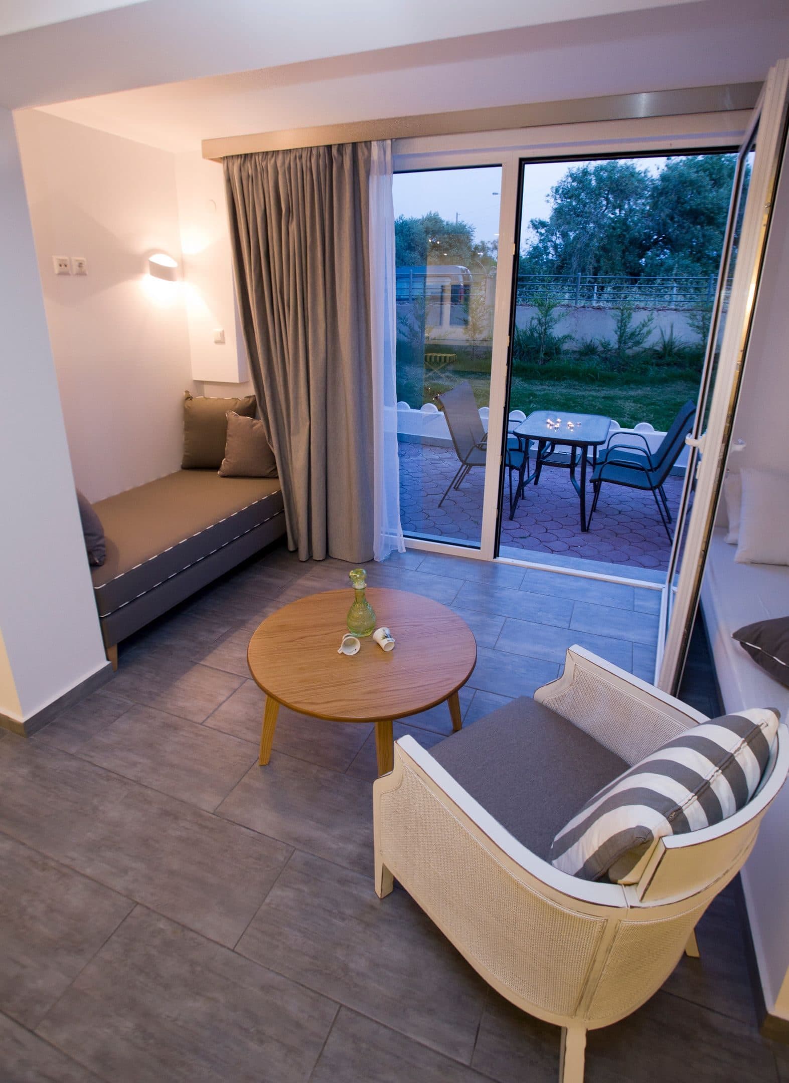 Suites with Outdoor Jacuzzi, Potos – photo 14 of 20