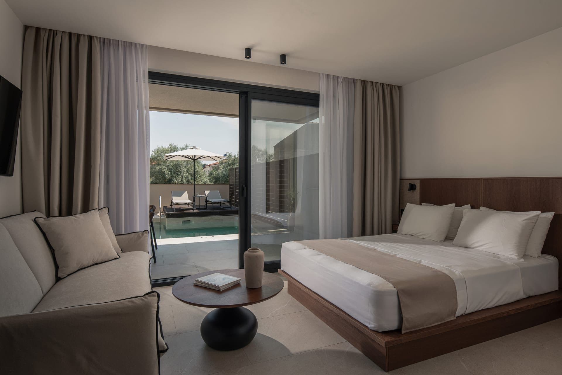 Premium Suite | Private Pool, Paradisos – photo 4 of 24