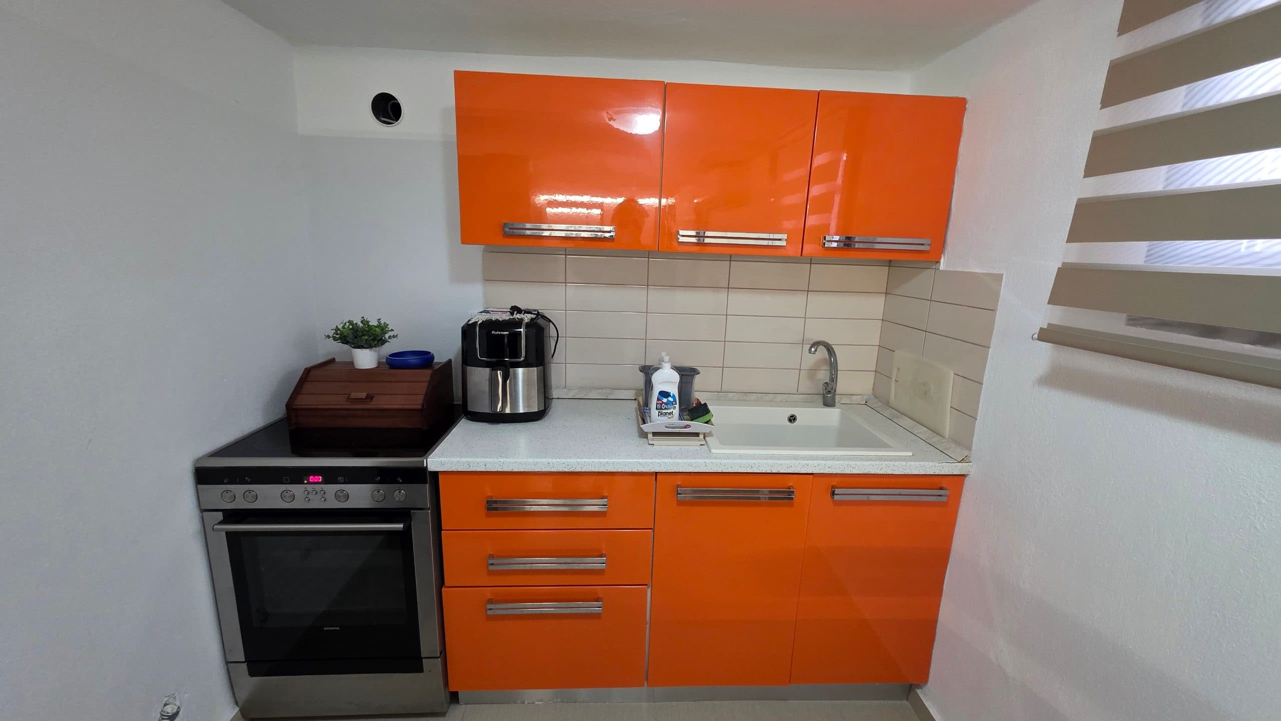 Cozy 1-Bedroom Apartment 100m from the Beach in Pefkohori, Pefkochori – photo 10 of 32