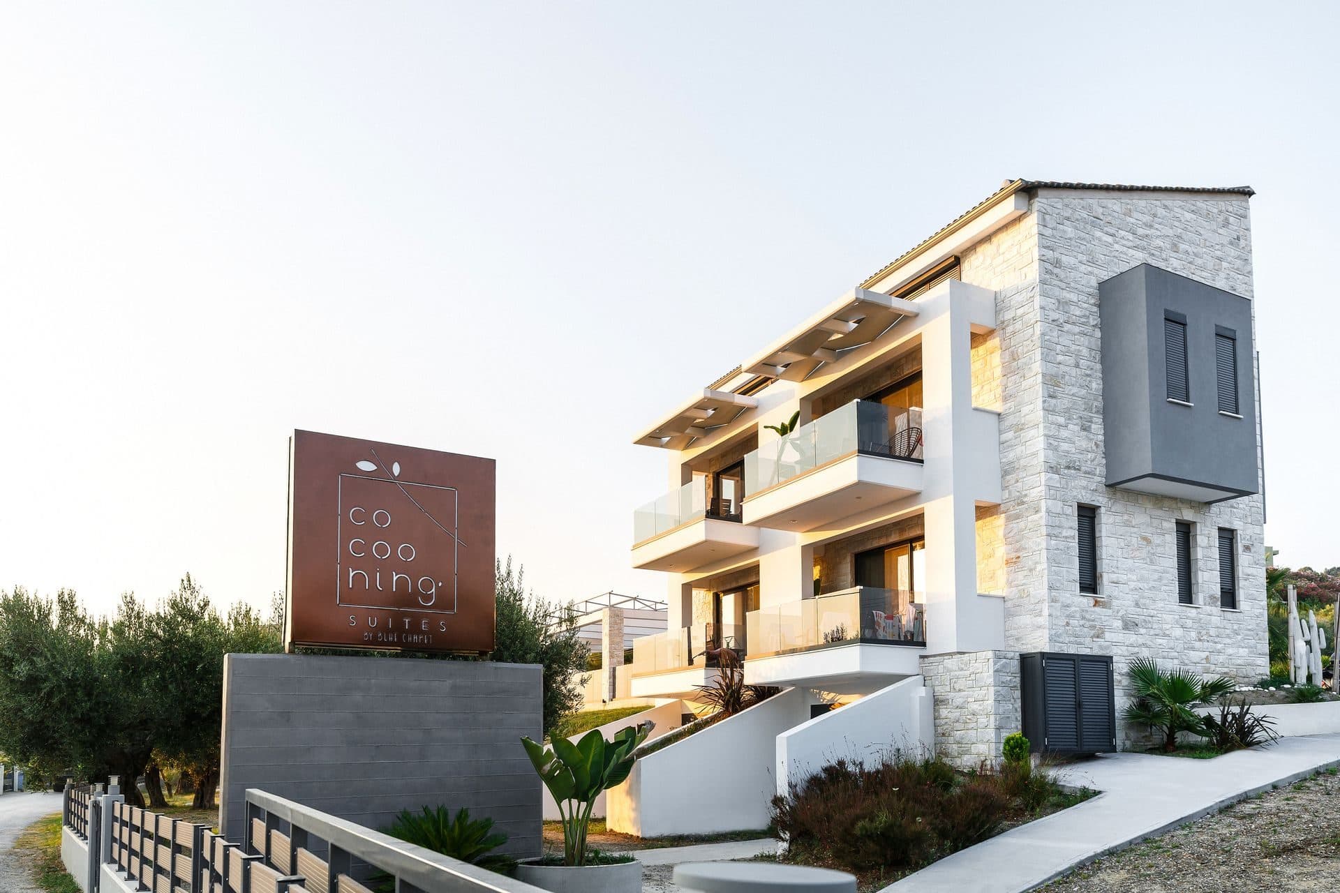 Cocooning Suites by Blue Carpet, Pefkochori – photo 14 of 22