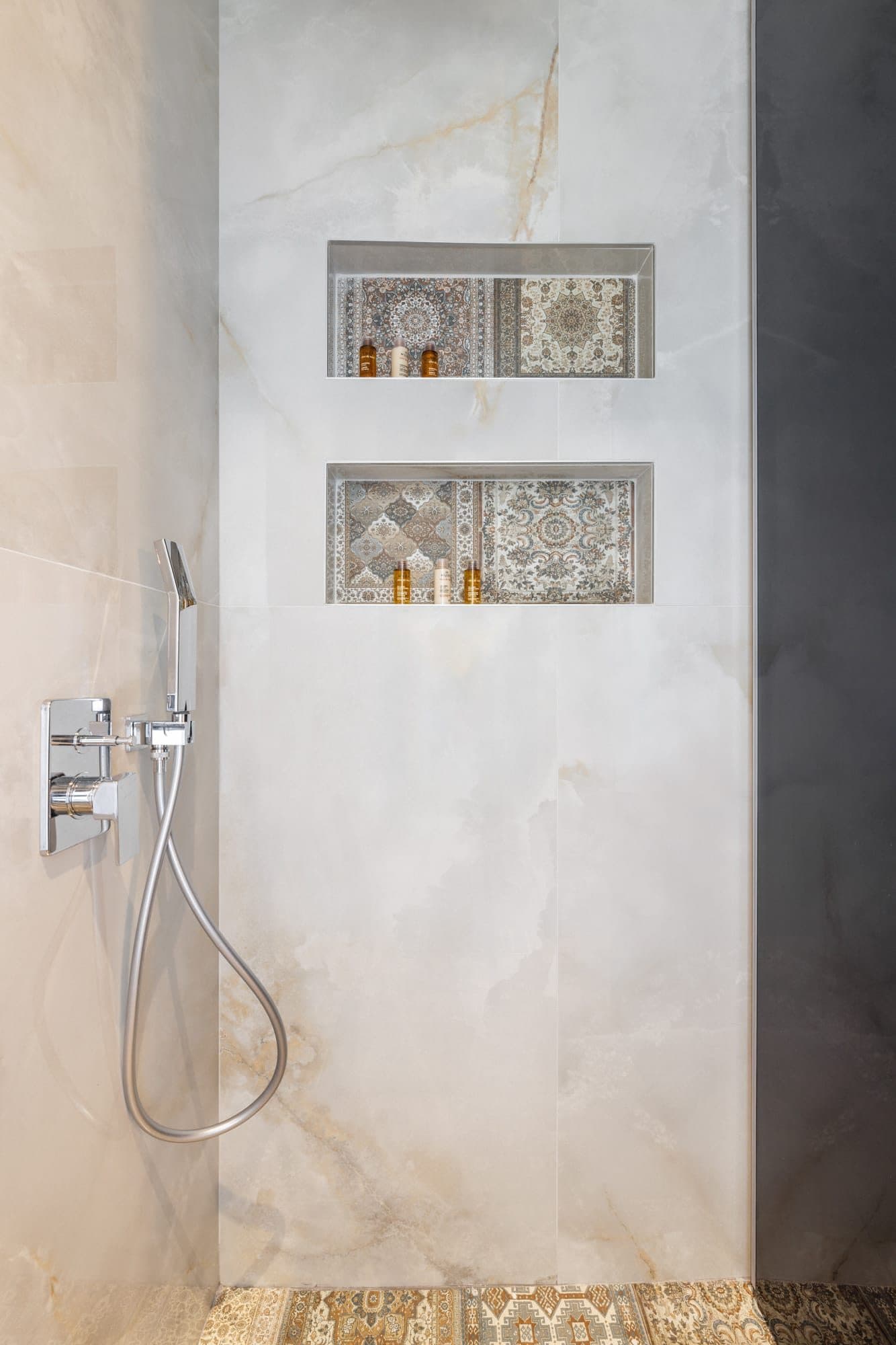 Superior Suite with Garden, Pefkochori – photo 12 of 14